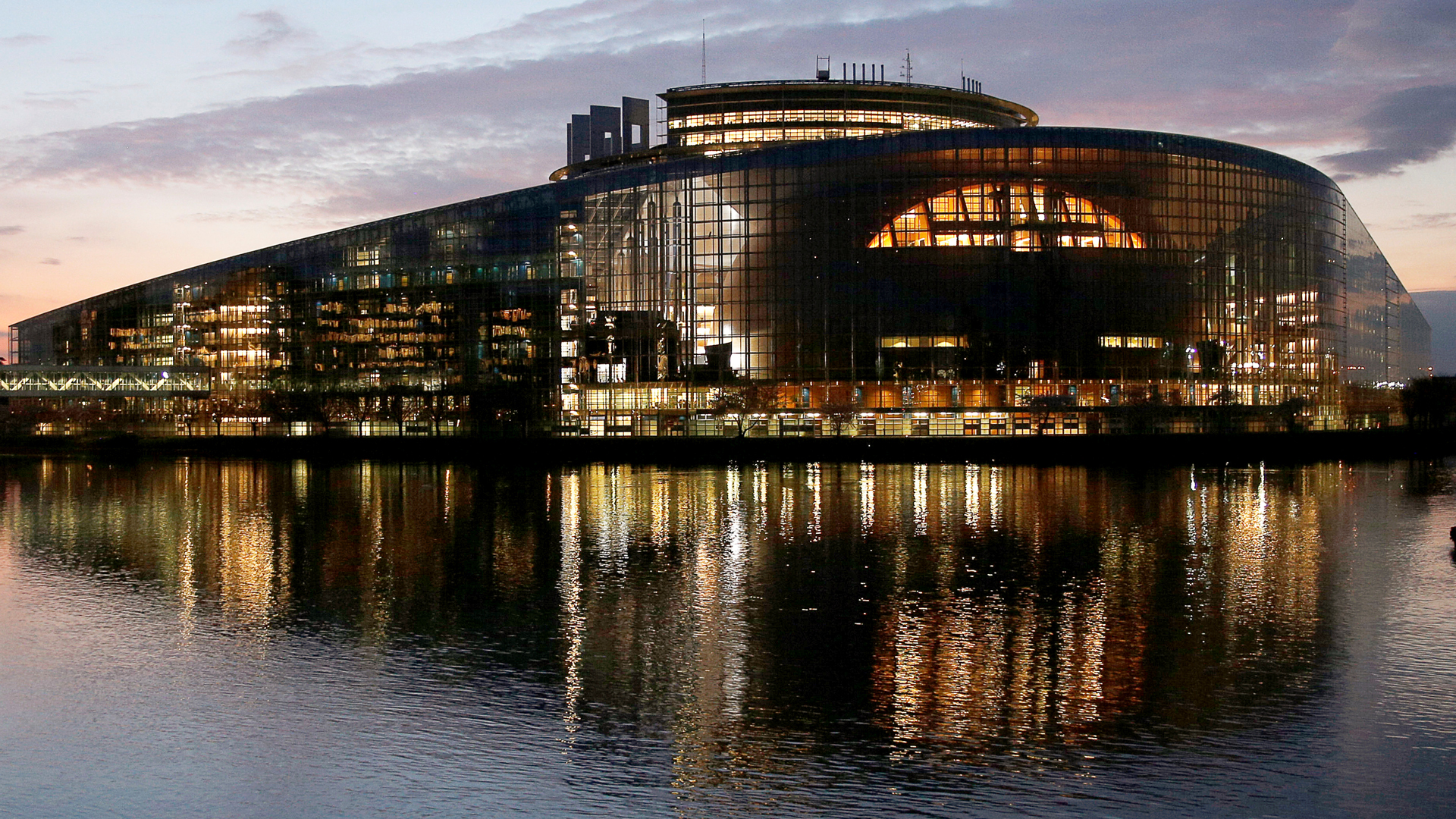 Außenansicht des Europaparlaments in Straßburg | REUTERS