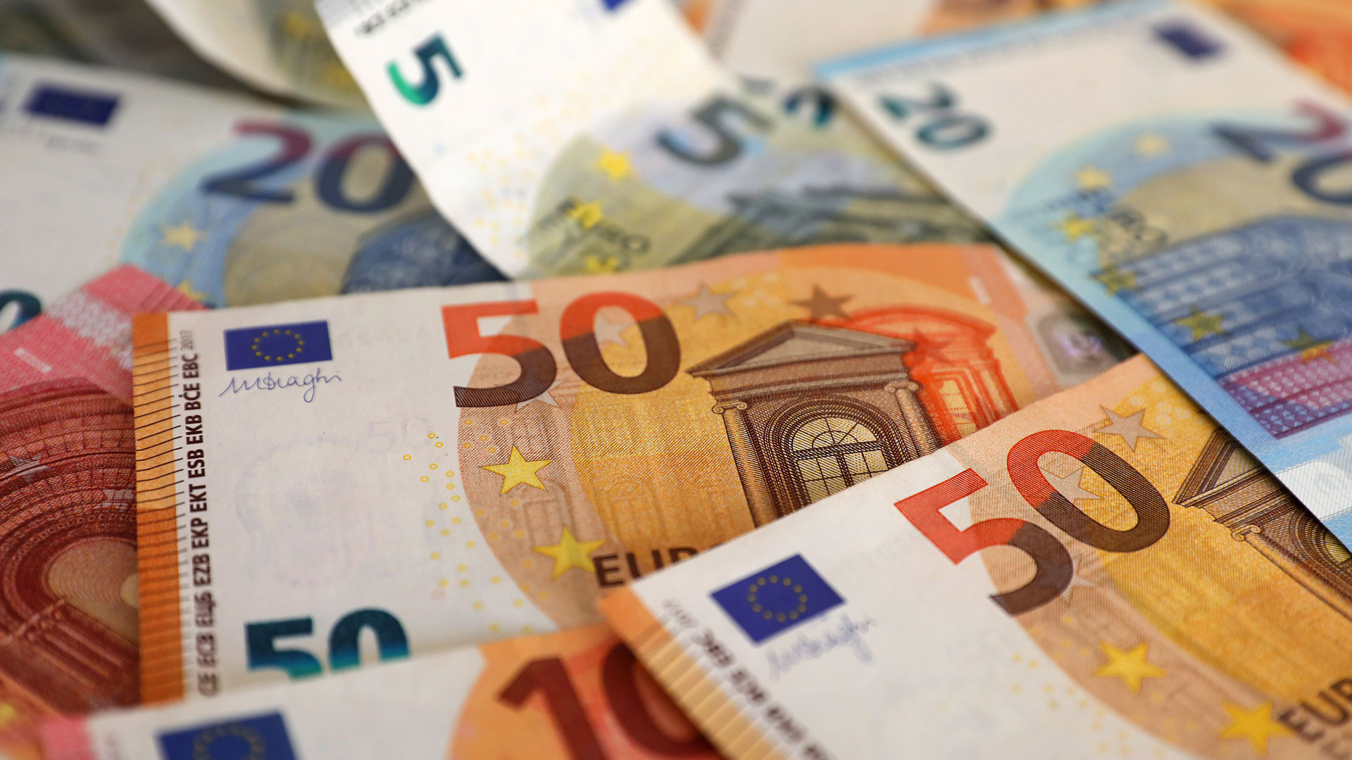 Euro-Geldscheine | picture alliance / pressefoto_ko