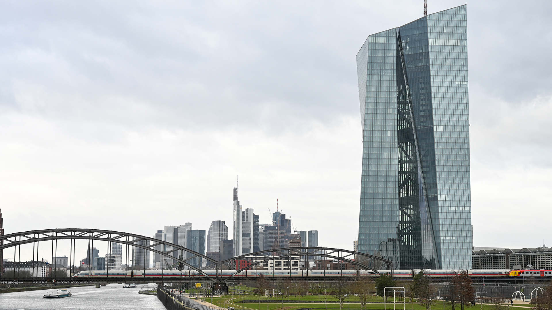Kurs der EZB: Wie hoch sollen die Zinsen noch steigen?