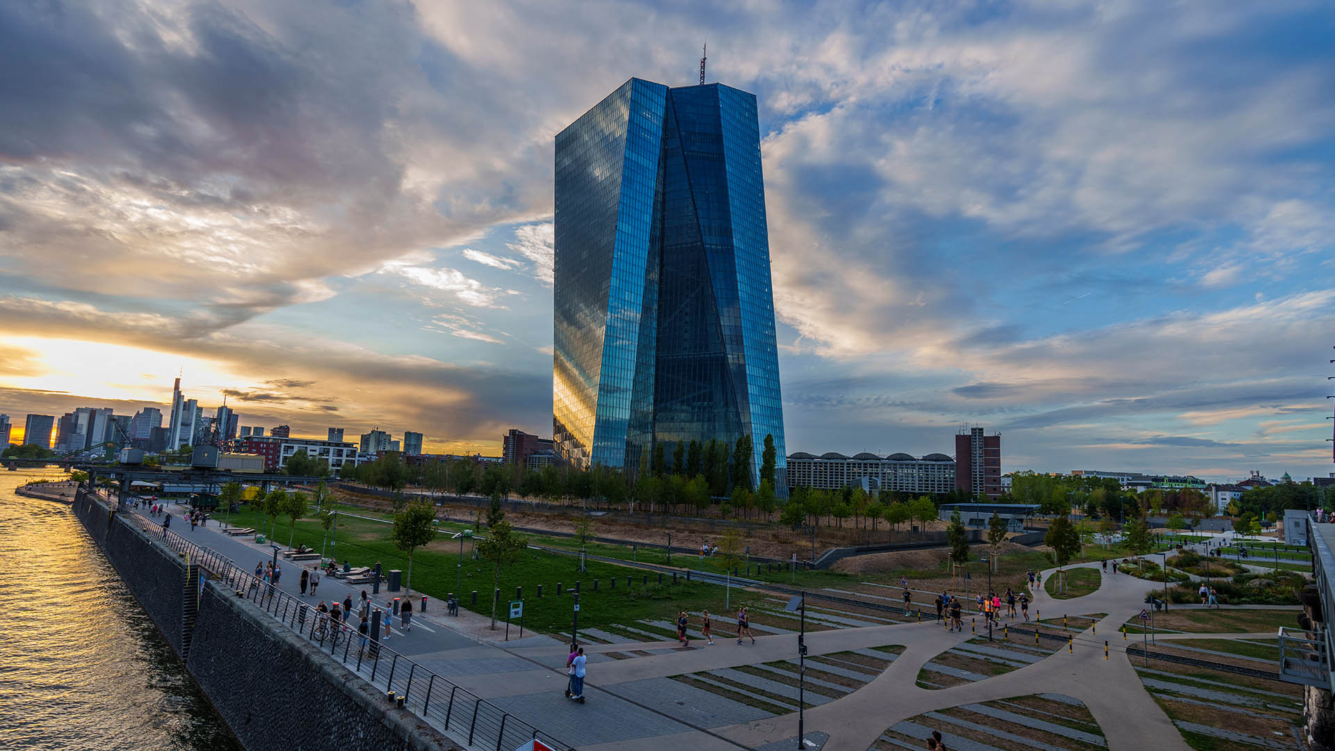 Marktbericht: Zurückhaltung im DAX vor EZB-Zinsentscheid