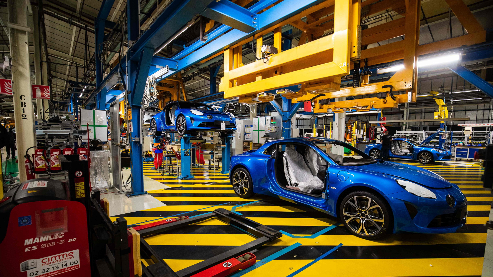 Fahrzeugfertigung in der Renault-Fabrik in Dieppe