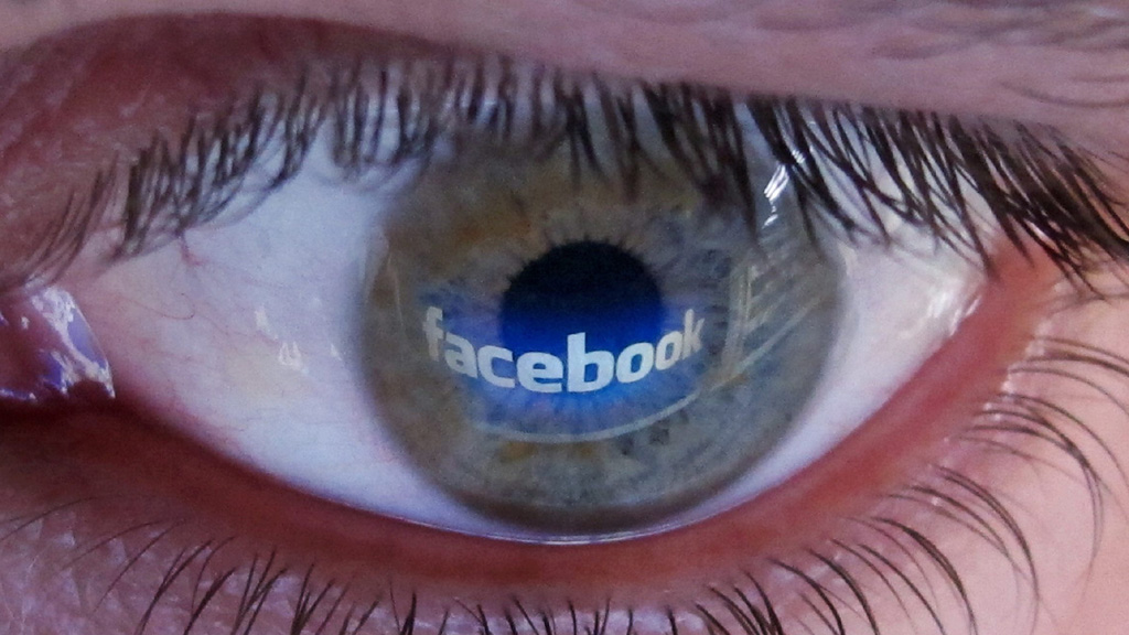 Facebook hat die automatische Gesichtserkennung in Deutschland aktiviert. Das Ende der Privatsphäre? | dpa