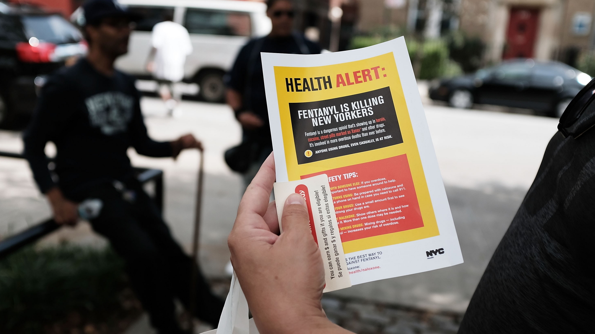 Ein Zettel warnt vor Fentanyl-Missbrauch | AFP