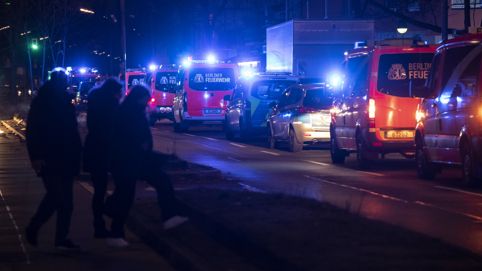 Feuerwehreinsatz in der Silvesternacht in Berlin | dpa