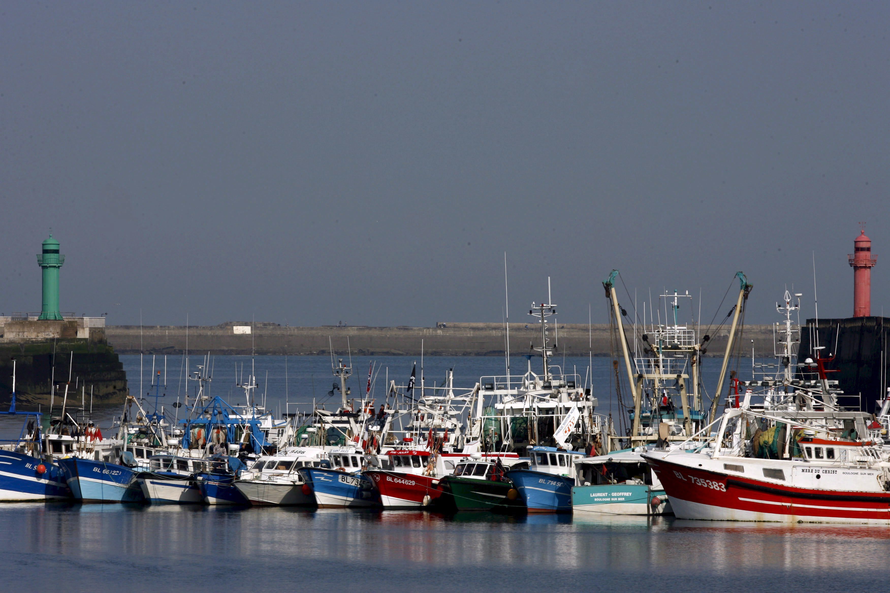 Fischerboote im Hafen von Boulogne-sur-mer | picture-alliance/ dpa