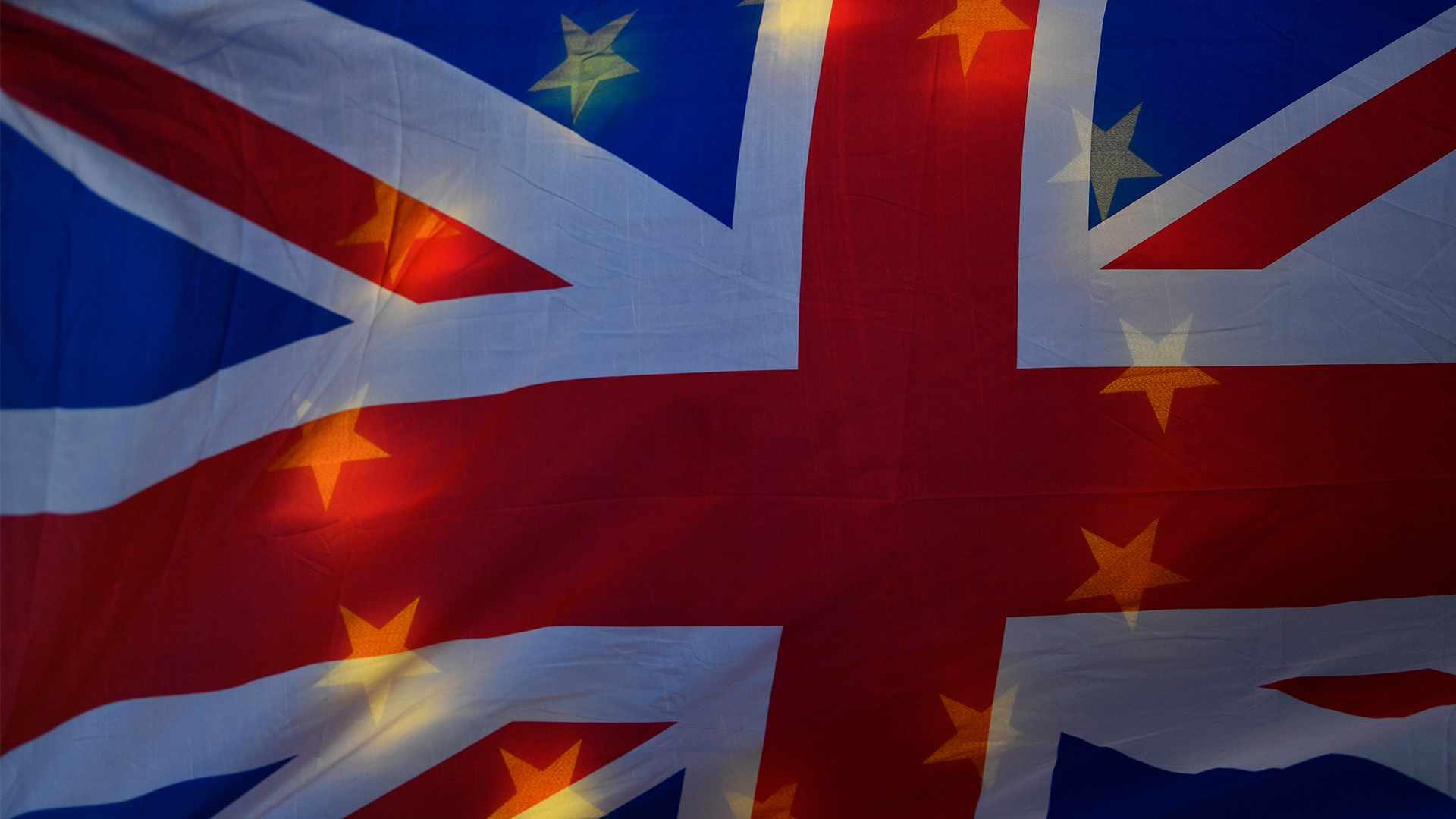 Die Sterne der EU-Flagge scheinen durch eine Flagge von Großbritannien durch | NEIL HALL/EPA-EFE/REX