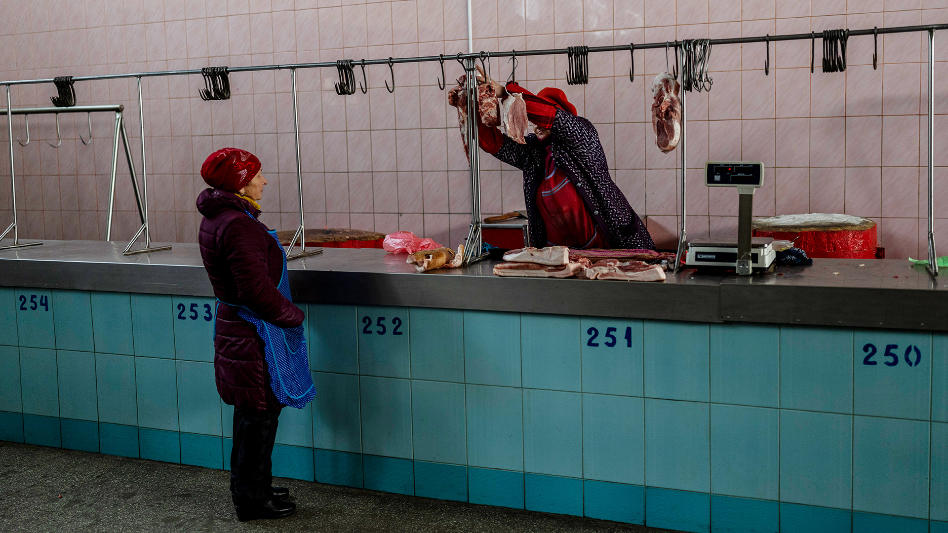 Fleischverkauf auf einem Markt in Cherson | dpa