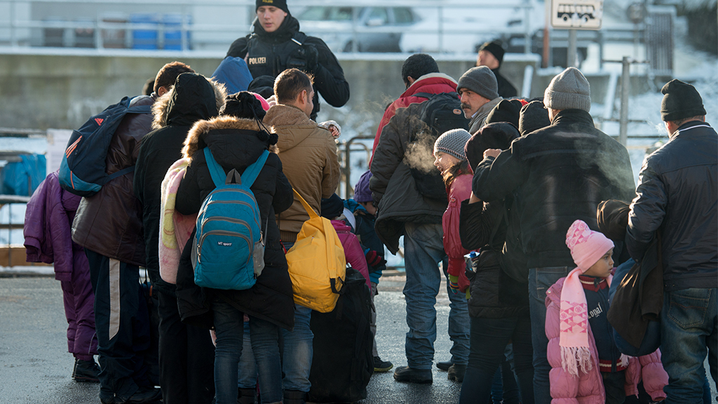Flüchtlinge bei ihrer Einreise in Passau (Archivbild)