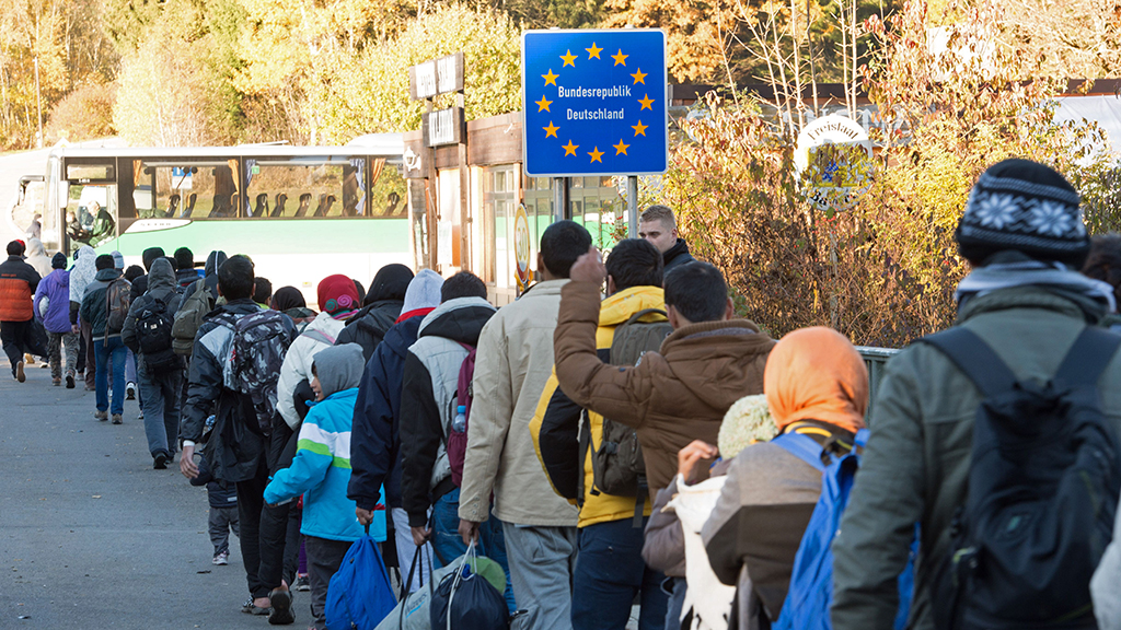 Flüchtlinge an der deutsch-österreichischen Grenze (Archivbild 22.11.2015)