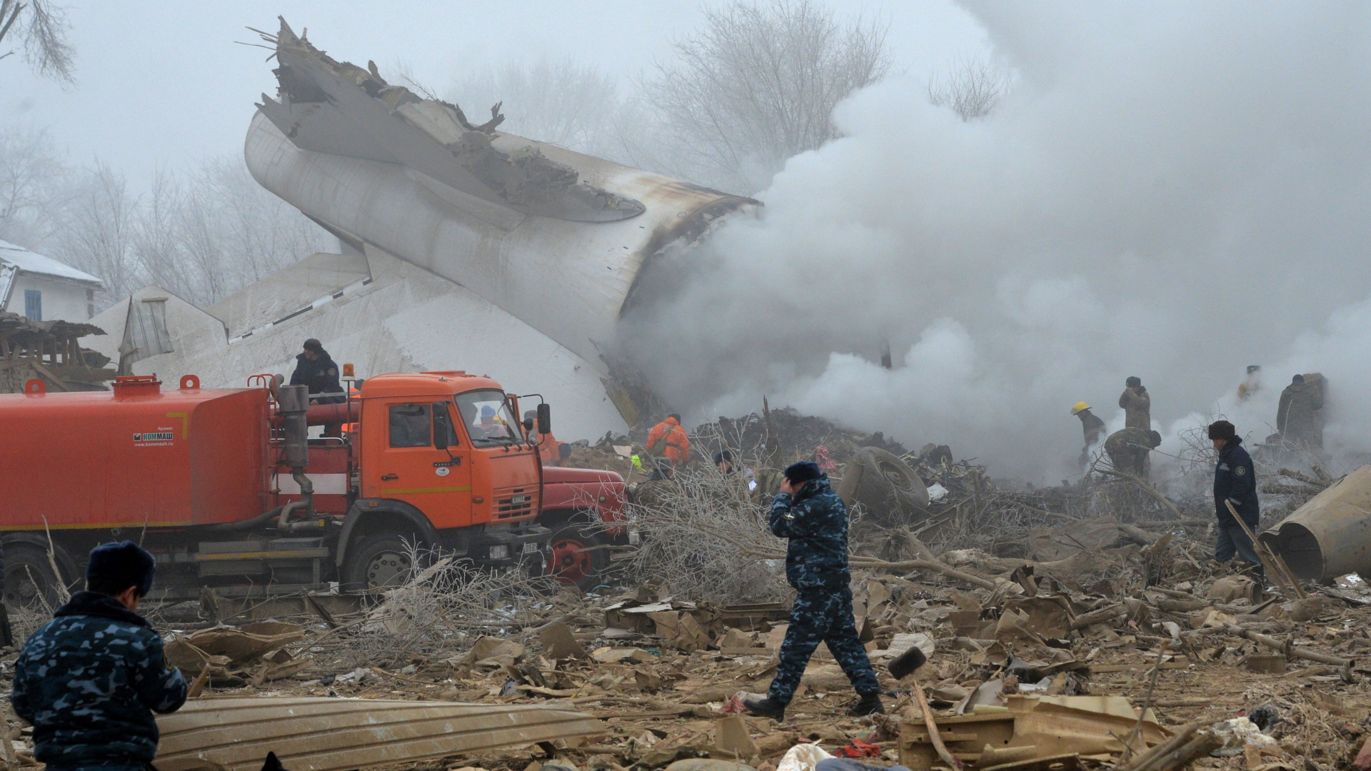 37 Tote bei Flugzeugabsturz in Kirgistan