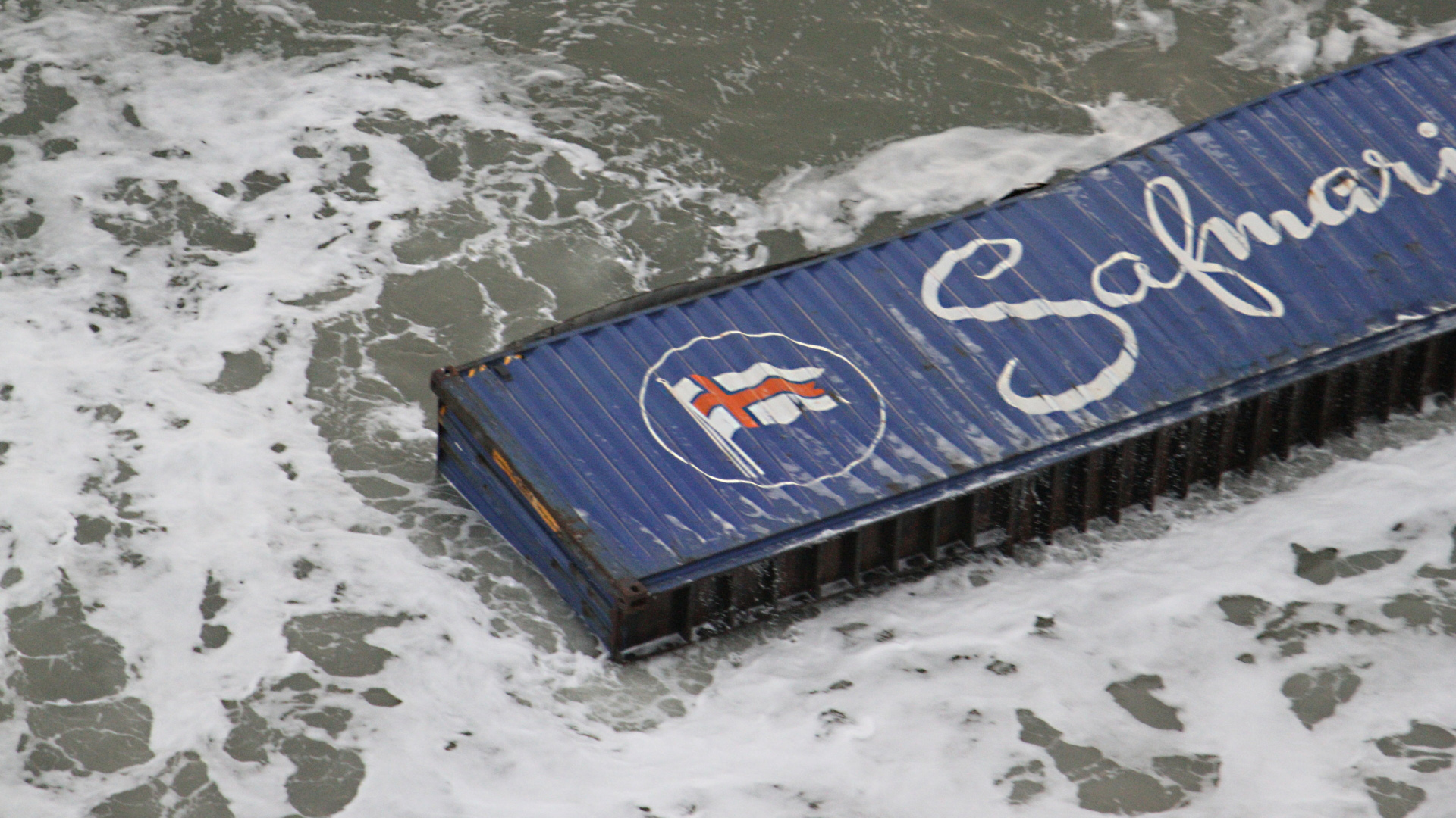 Frachtcontainer in der Nordsee | Bildquelle: REUTERS