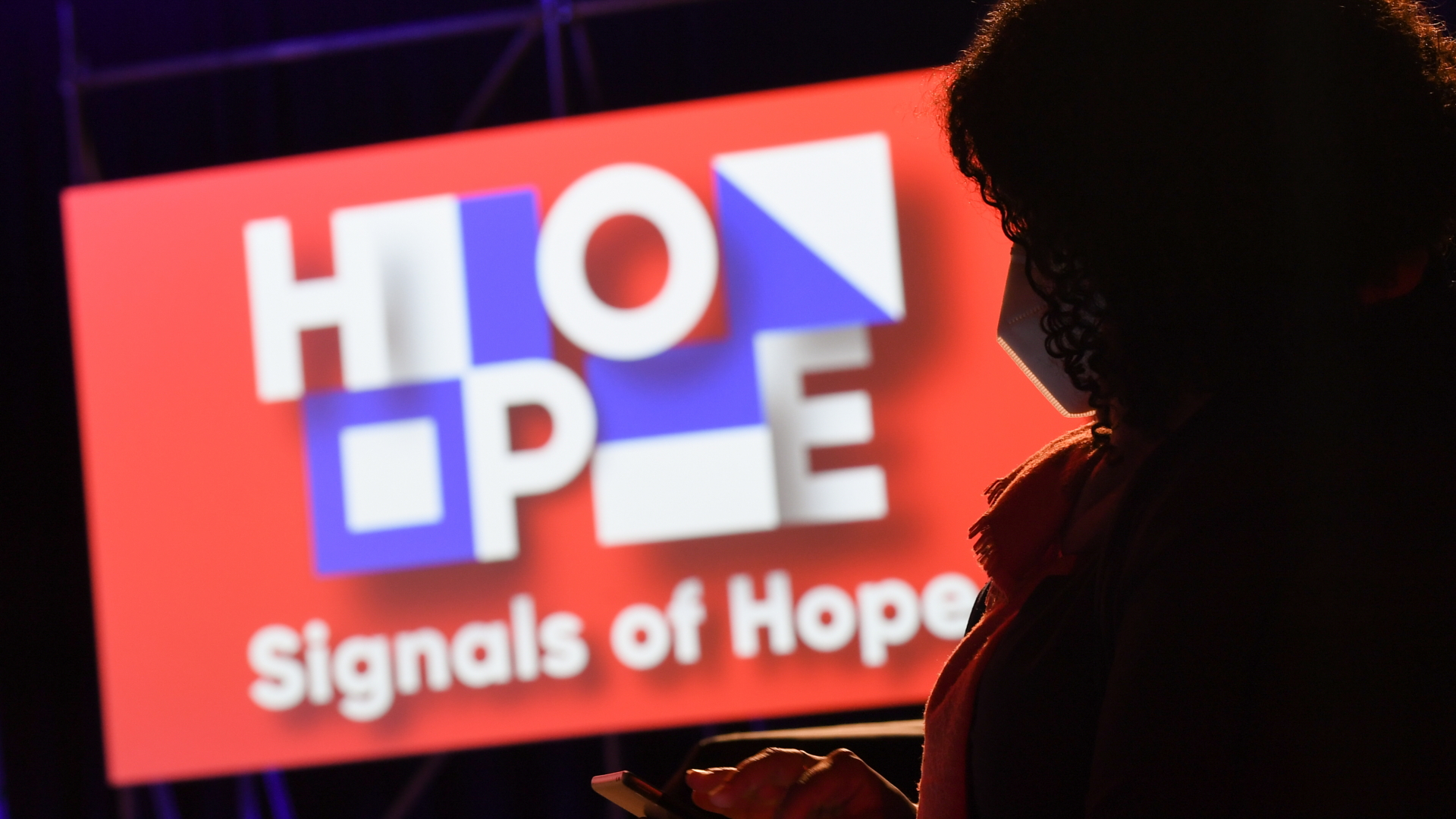Das Motto der Frankfurter Buchmesse 2020, "Signals of Hope" | dpa