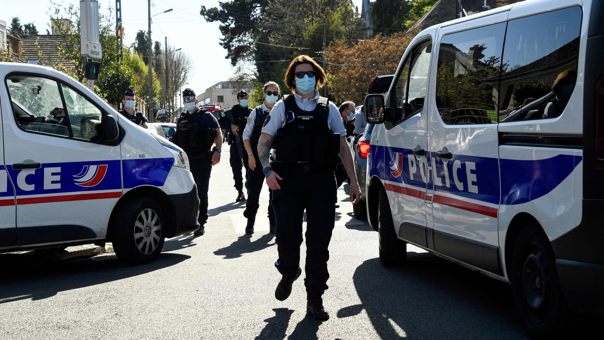 Eine Polizeiabsperrung in Rambouillet| Bildquelle: AFP