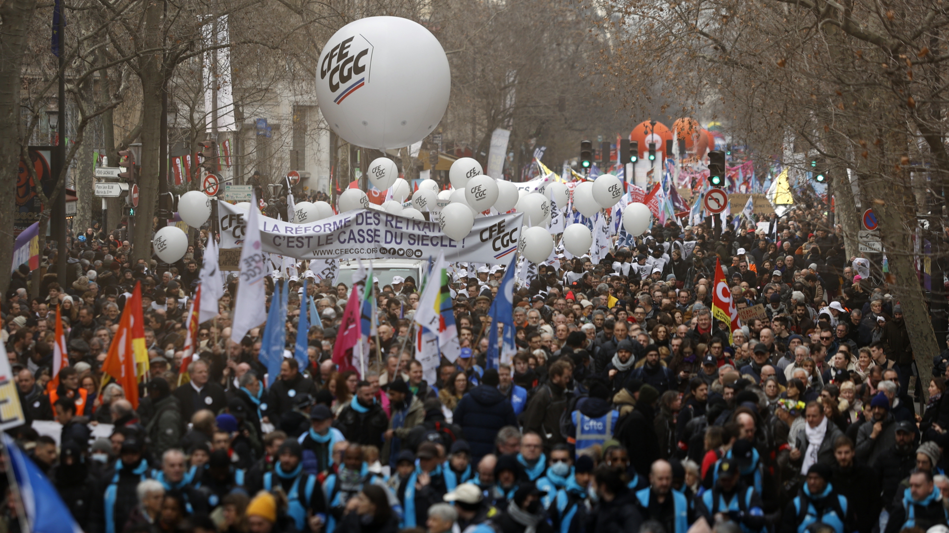 Eine Demonstration in Paris gegen die geplante Rentenreform. | dpa