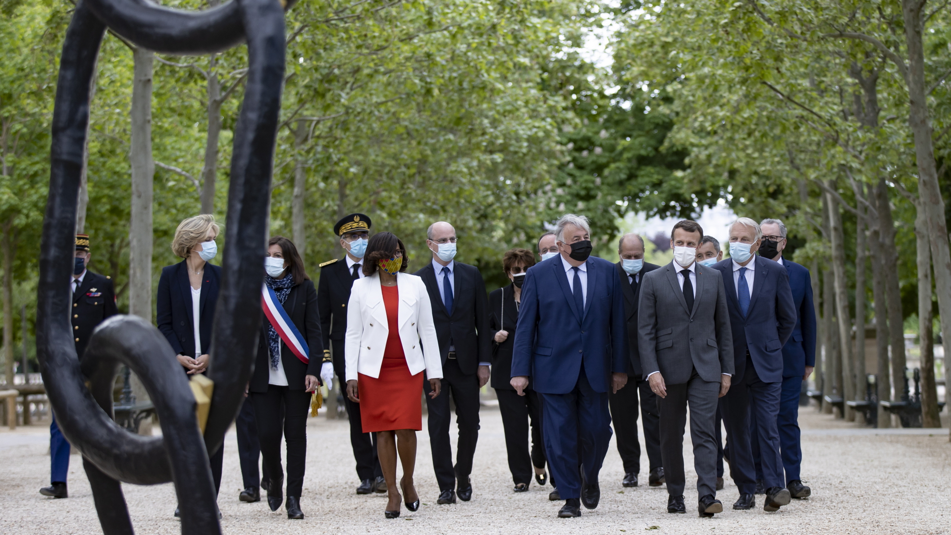 Gedenkveranstaltung im Pariser Jardin du Luxembourg mit Pärsident Macron zur Erinnerung an Frankreichs Geschichte der Sklaverei | EPA