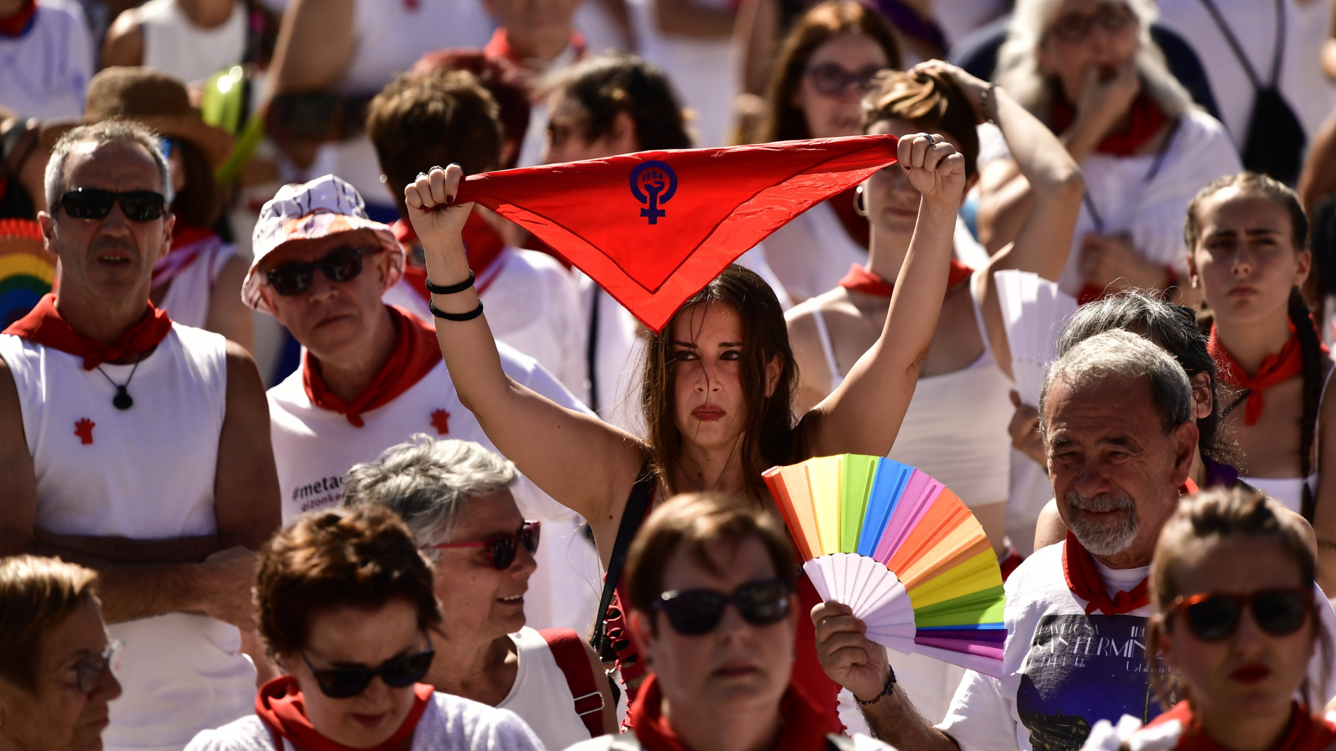 Menschen demonstrieren in Pamplona gegen sexuelle Gewalt