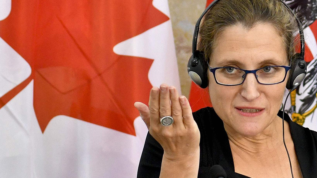 Kanadas Handelsministerin Chrystia Freeland spricht bei einer Pressekonferenz | AFP