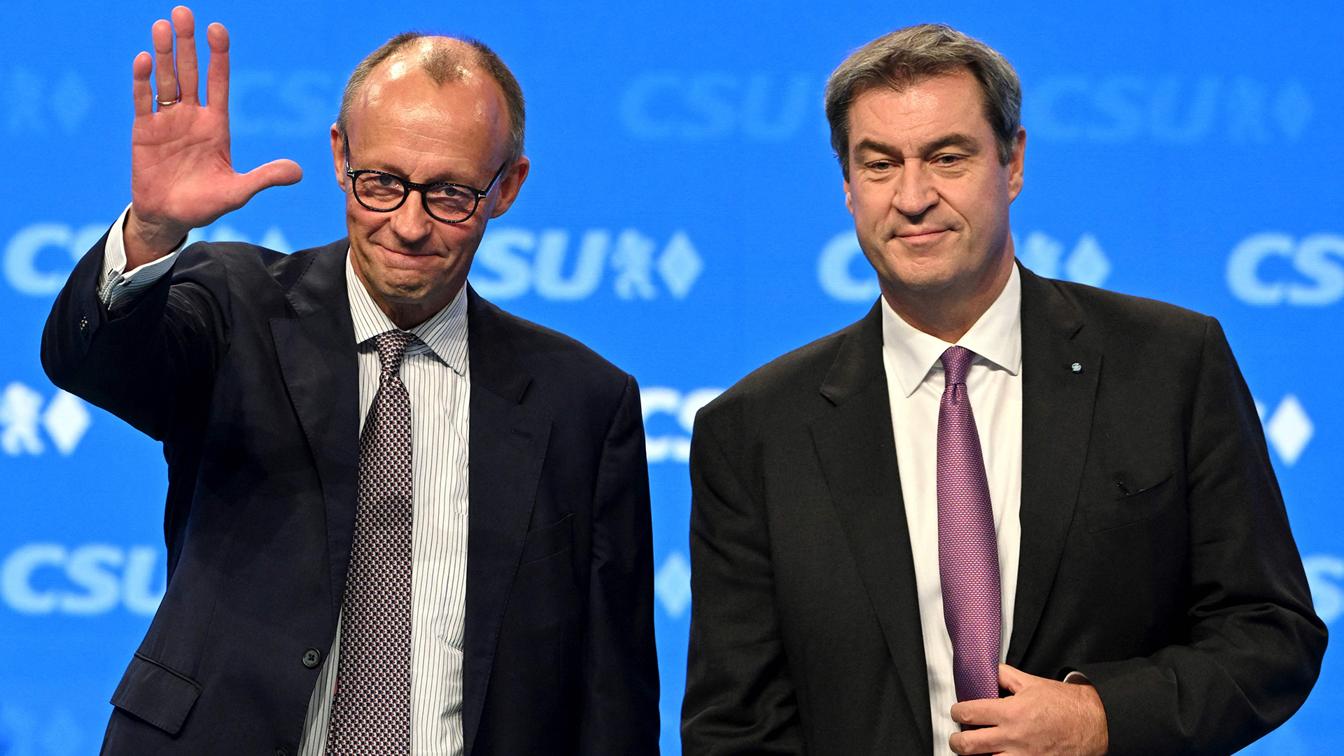 Friedrich Merz und Markus Soeder auf dem CSU-Parteitag | AFP
