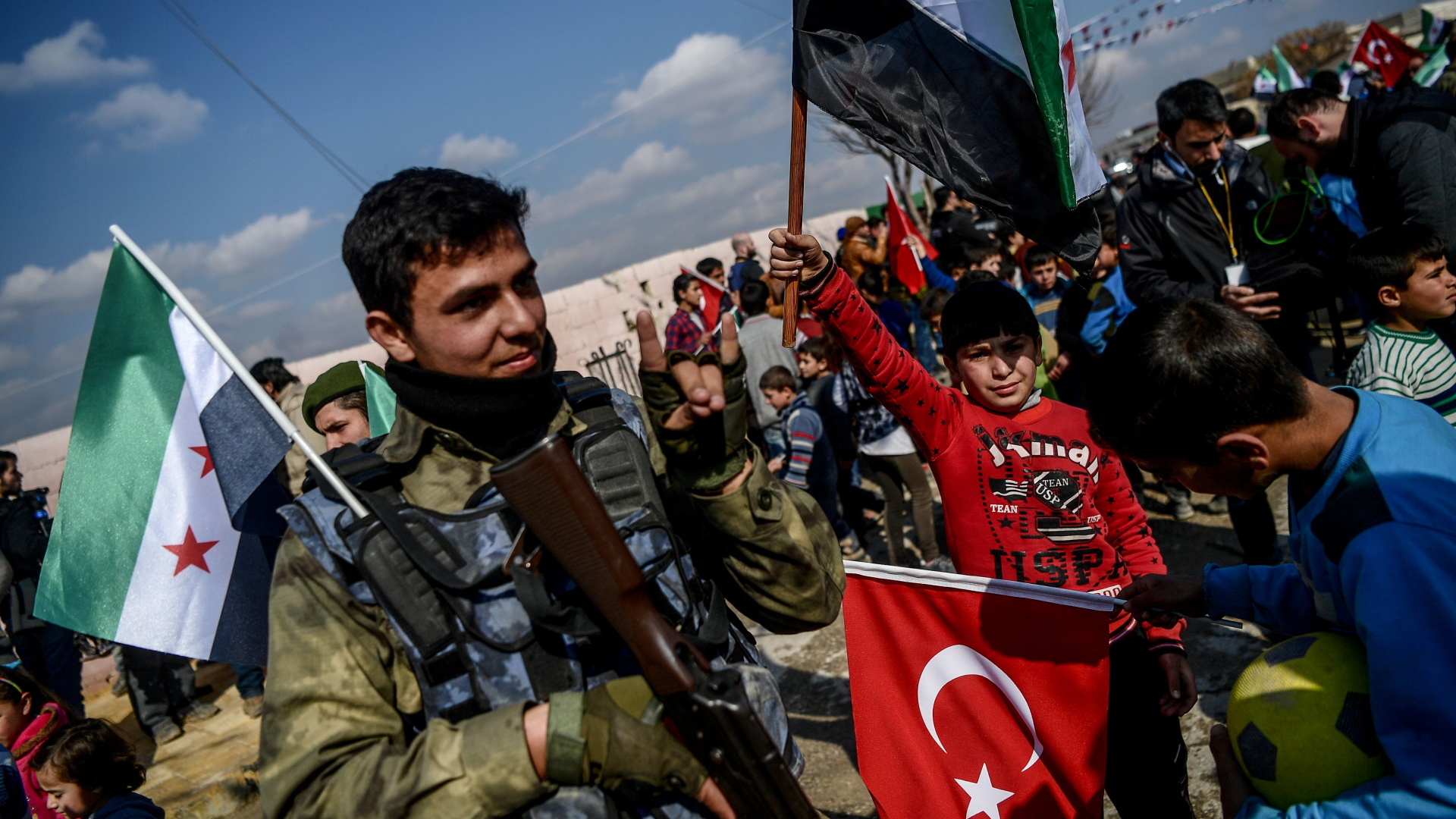 Ein Kämpfer der Freien Syrischen Armee | Bildquelle: AFP
