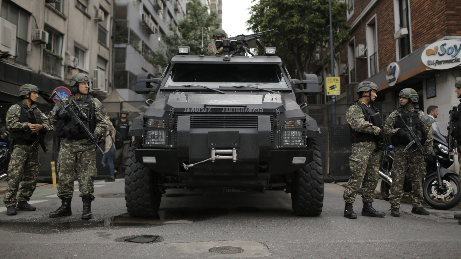 Sicherheitsvorkehrungen zum G20-Gipfel in Buenos Aires | Bildquelle: dpa