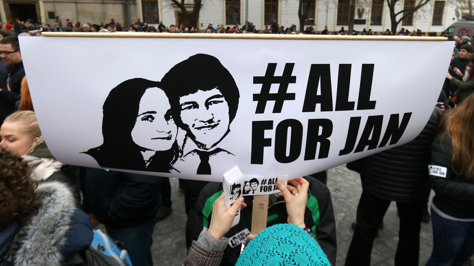 Protest in der Slowkei nach dem Mord an Kuciak | Bildquelle: AP