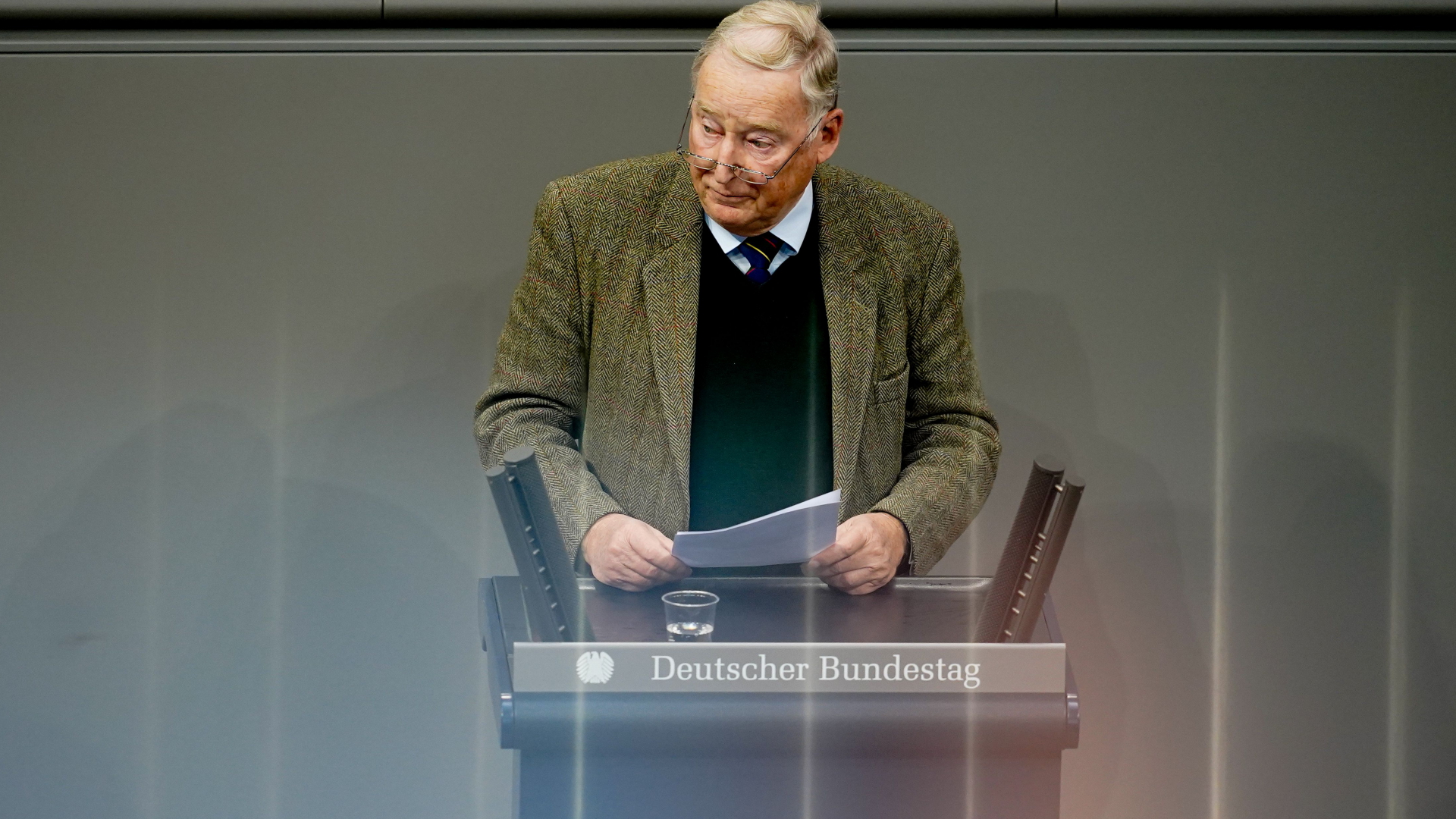Alexander Gauland spricht im Bundestag | Bildquelle: FILIP SINGER/EPA-EFE/Shutterstoc