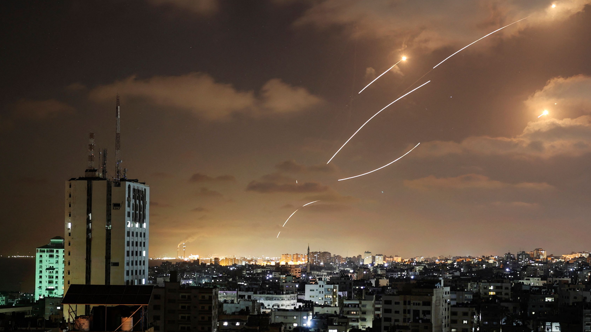 Aus Gaza-Stadt abgefeuerte Raketen | AFP