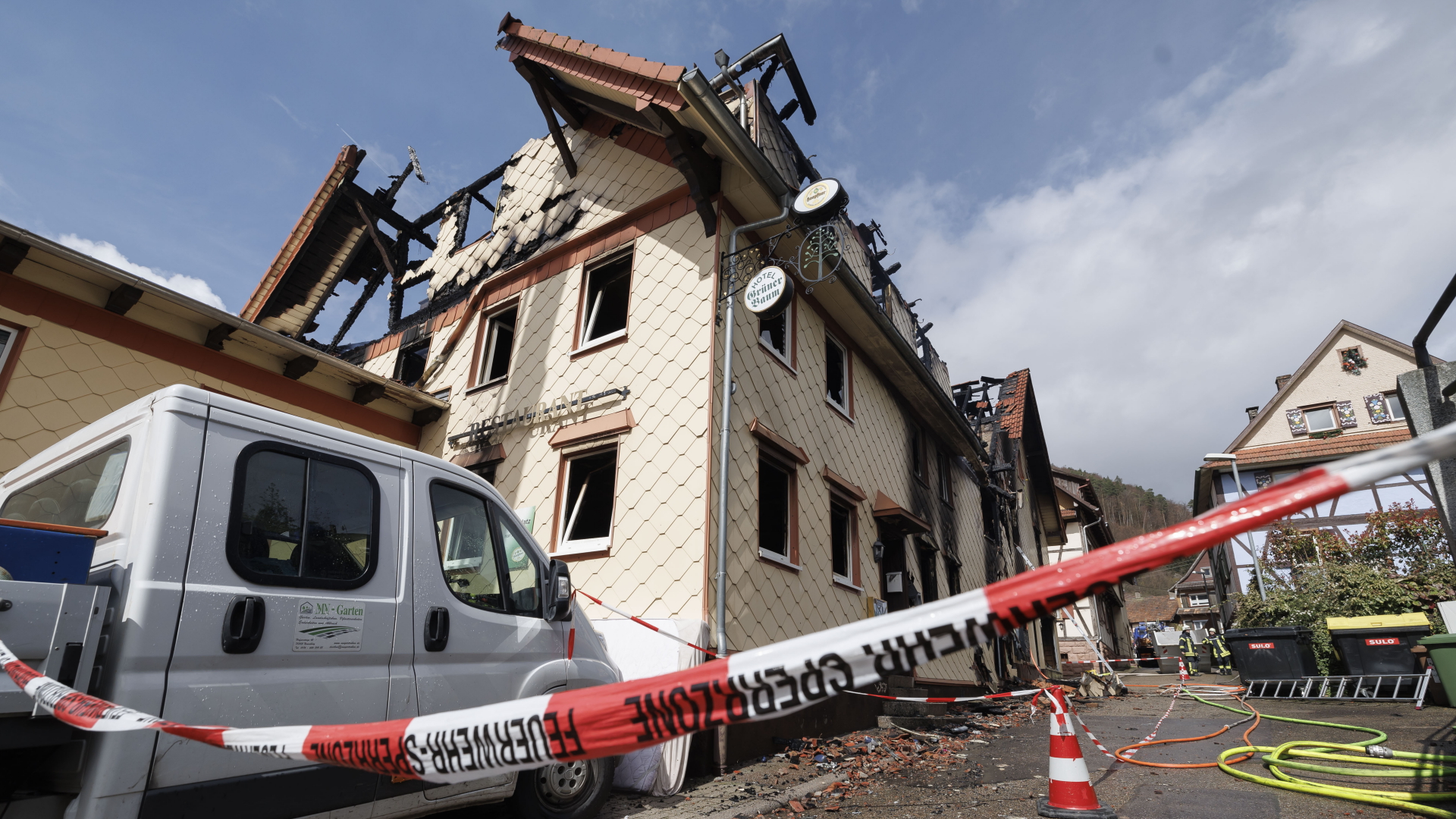 Drei Tote bei Hausbrand im baden-württembergischen Gernsbach