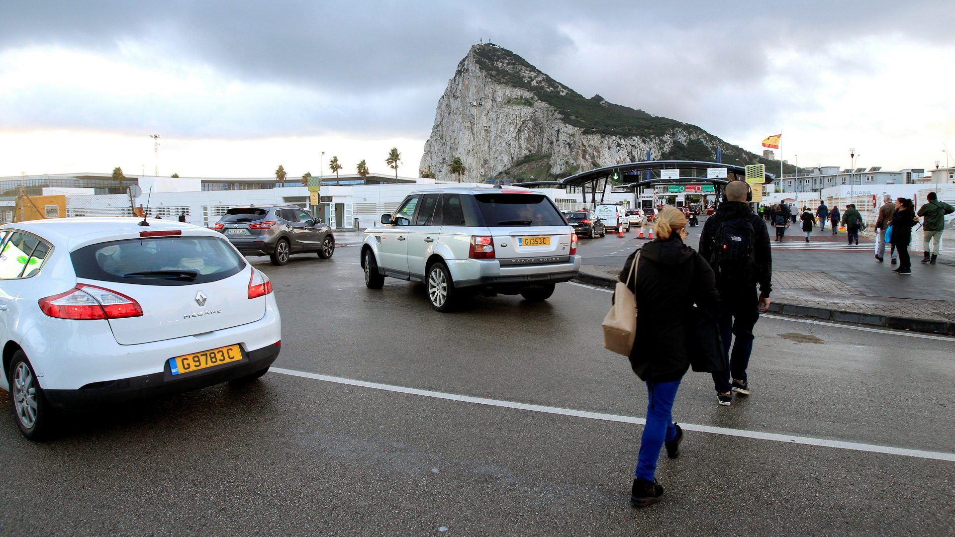 Spanische Pendler an der Grenze zu Gibraltar | Bildquelle: A Carrasco Ragel/EPA-EFE/REX/Shu