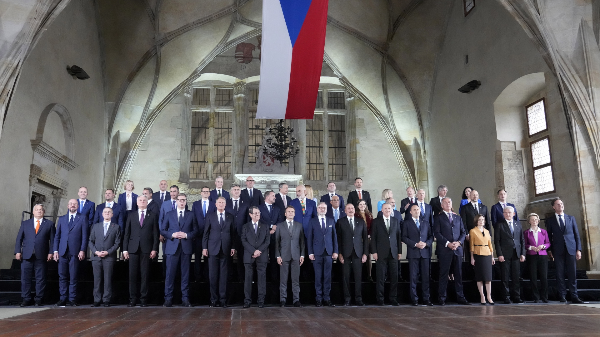 Die Teilnehmerinnen und Teilnehmer des neuen europäischen Gipfelformats | dpa