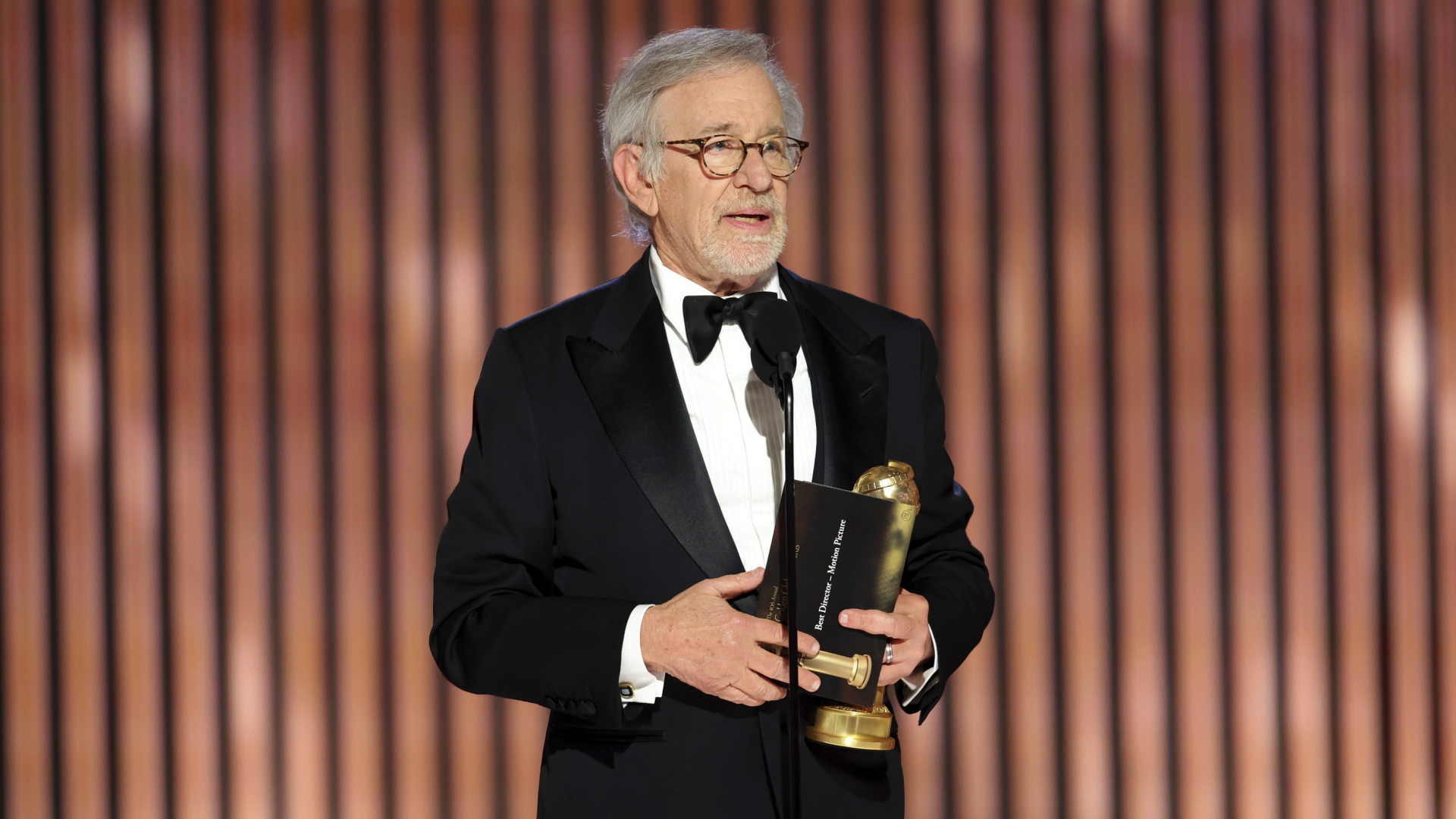 Regisseur Spielberg mit seinem Golden Globe | AP