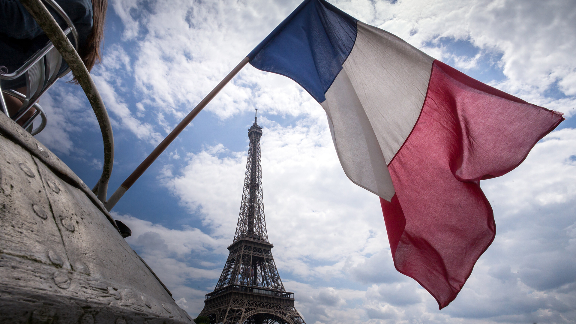 Eiffelturm Paris Flagge Frankreich | dpa