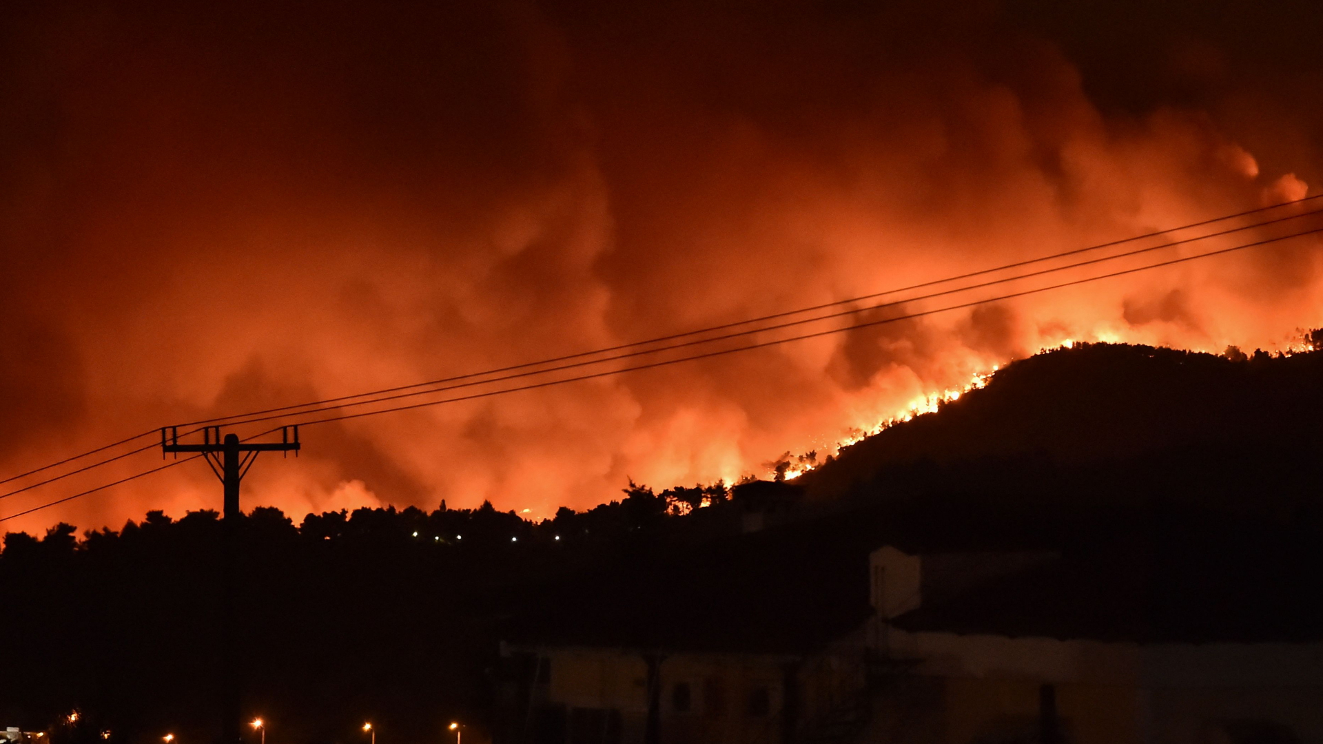 Brände am Stadtrand von Athen | AFP