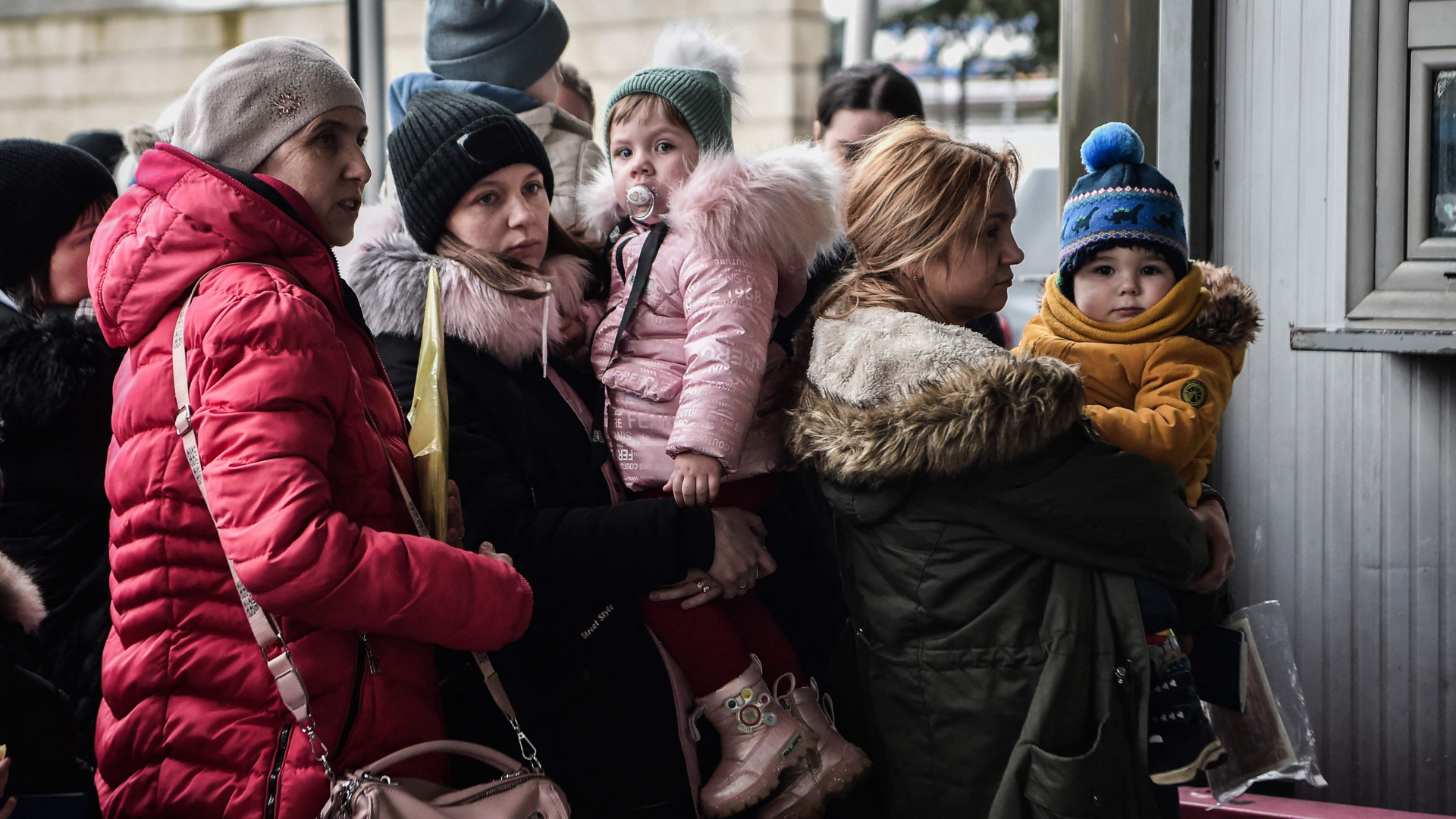 Flüchtlinge aus der Ukraine nach ihrer Ankunft in Griechenland