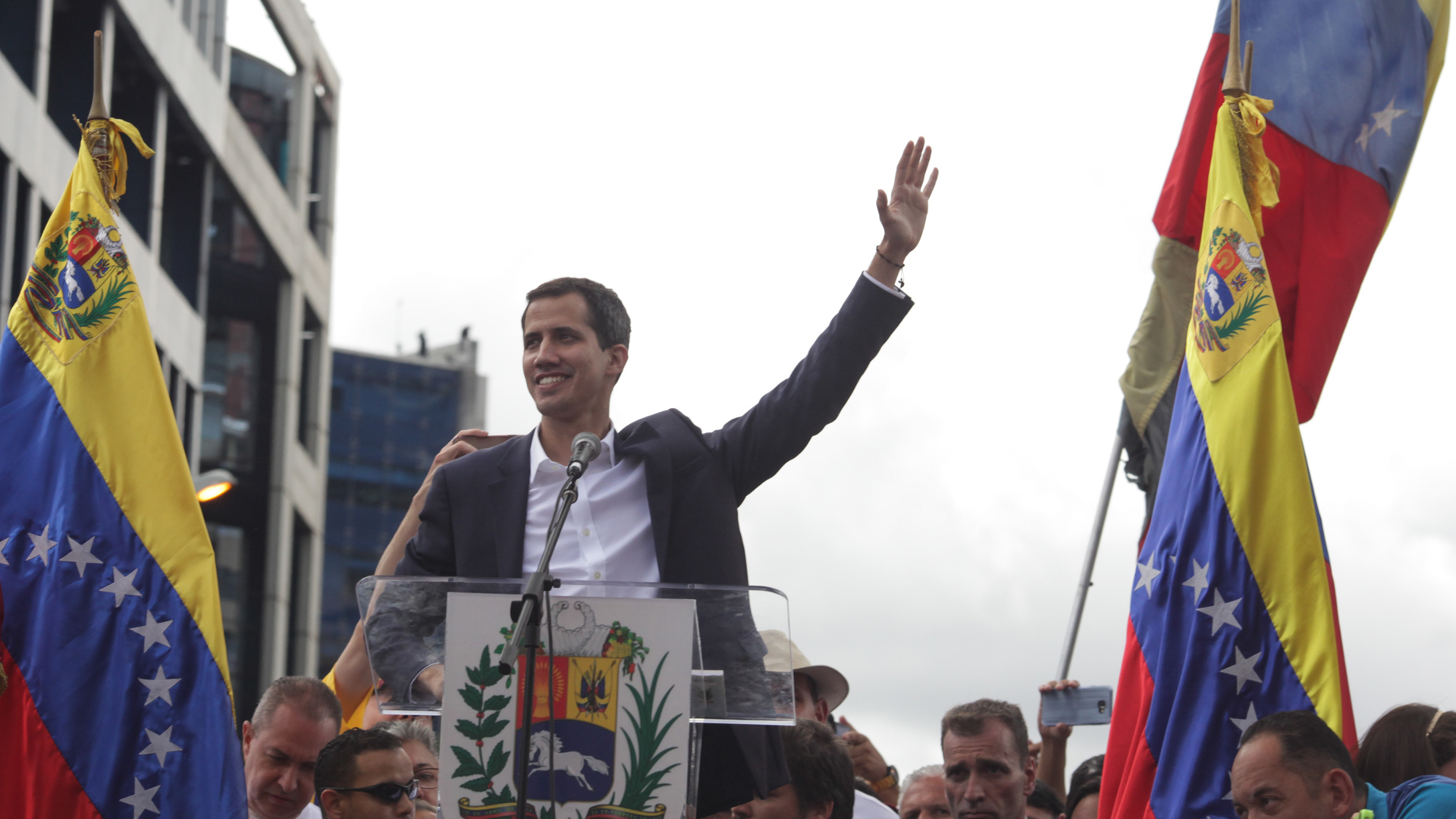 Parlamentschef Juan Guaidó, der sich selbst zum Präsidenten Venezuelas erklärte, bei einer Ansprache vor Anhängern in Caracas. | picture alliance / Xinhua News A