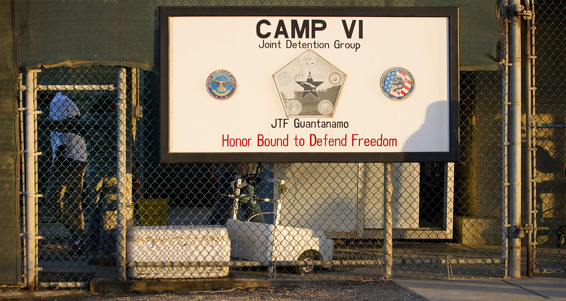 Eingangstor zu "Camp VI", Guantanamo Bay, Kuba | AFP