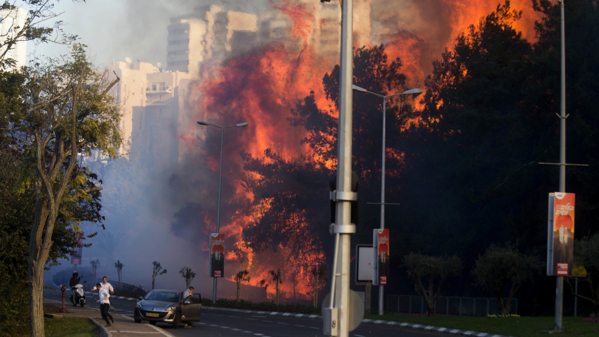 In ganz Israel brennt es....HILFE Haifa-braende-israel-101%7E_v-videowebl