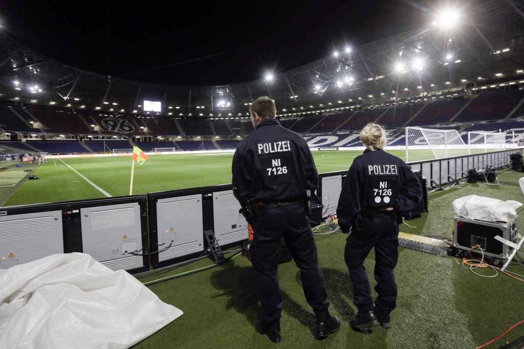 Polizei im Stadion in Hannover
