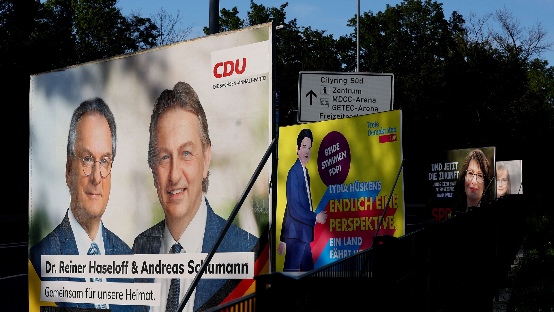 Wahlplakate mit Fotos von Reiner Haseloff (CDU),  Lydia Hüskens (FDP) und Katja Pähle (SPD) | AFP
