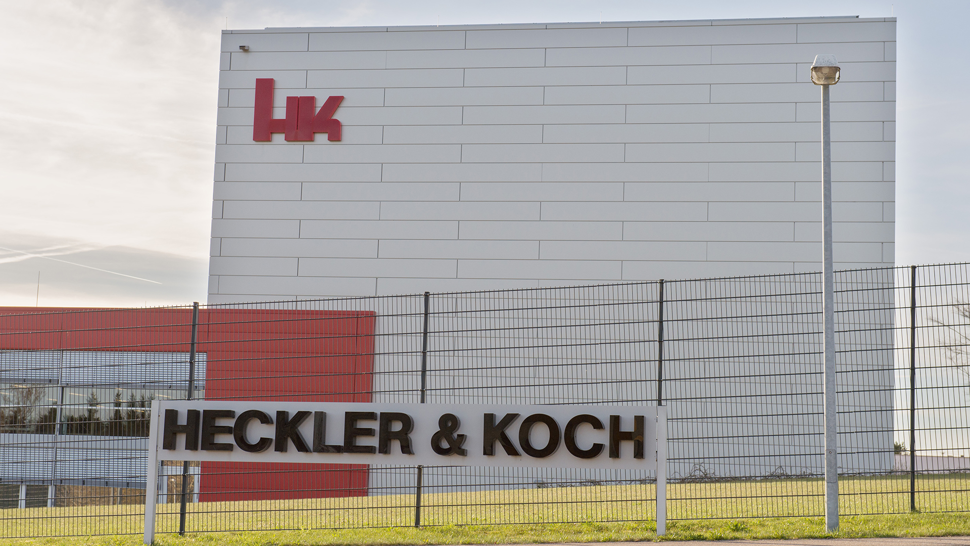 Firmenzentrale des Waffenherstellers Heckler & Koch in Oberndorf am Neckar in Baden-Württemberg (Archivbild) | picture alliance / dpa