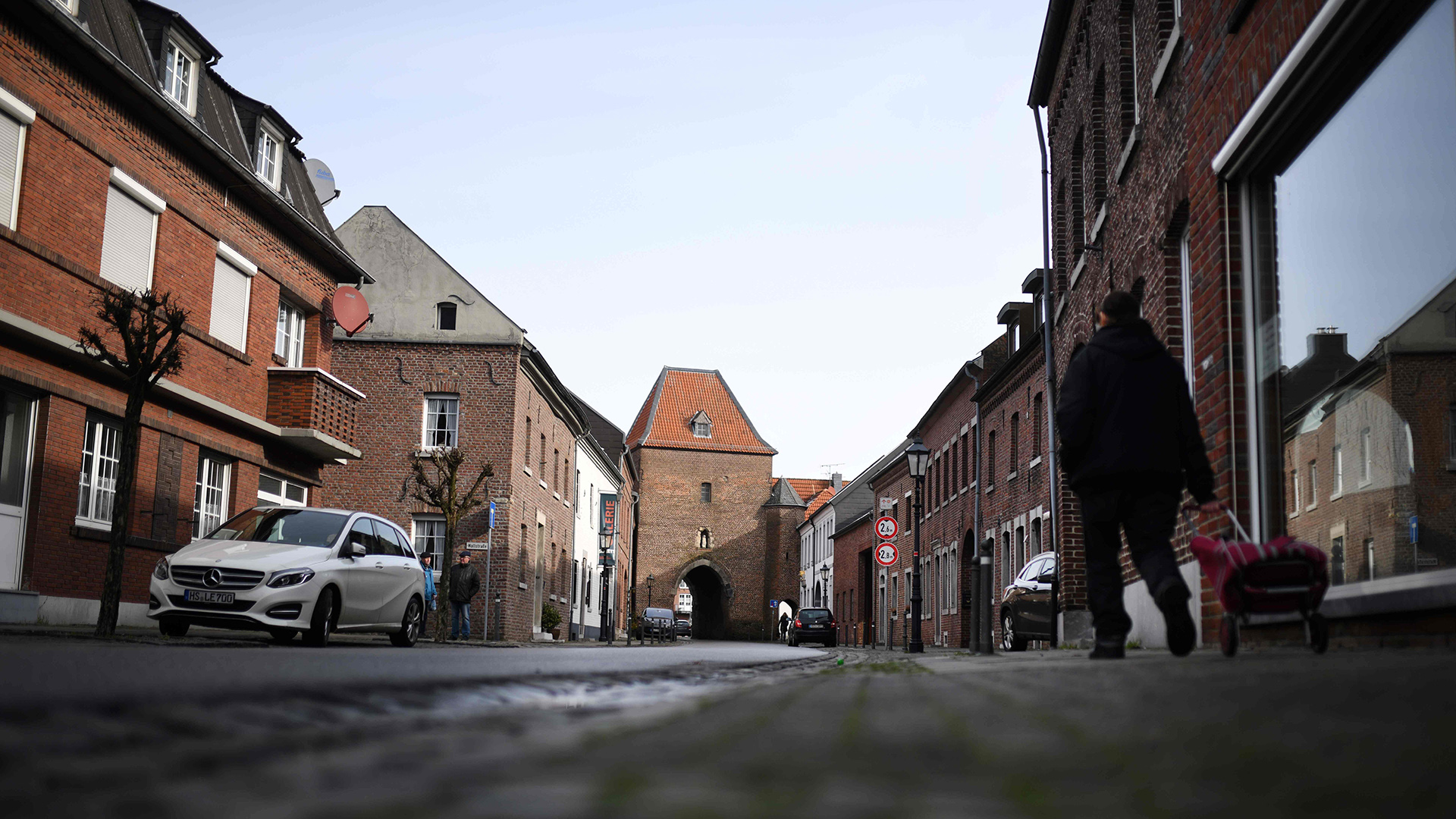 Nahezu leere Straße in Gangelt im Kreis Heinsberg, NRW | AFP