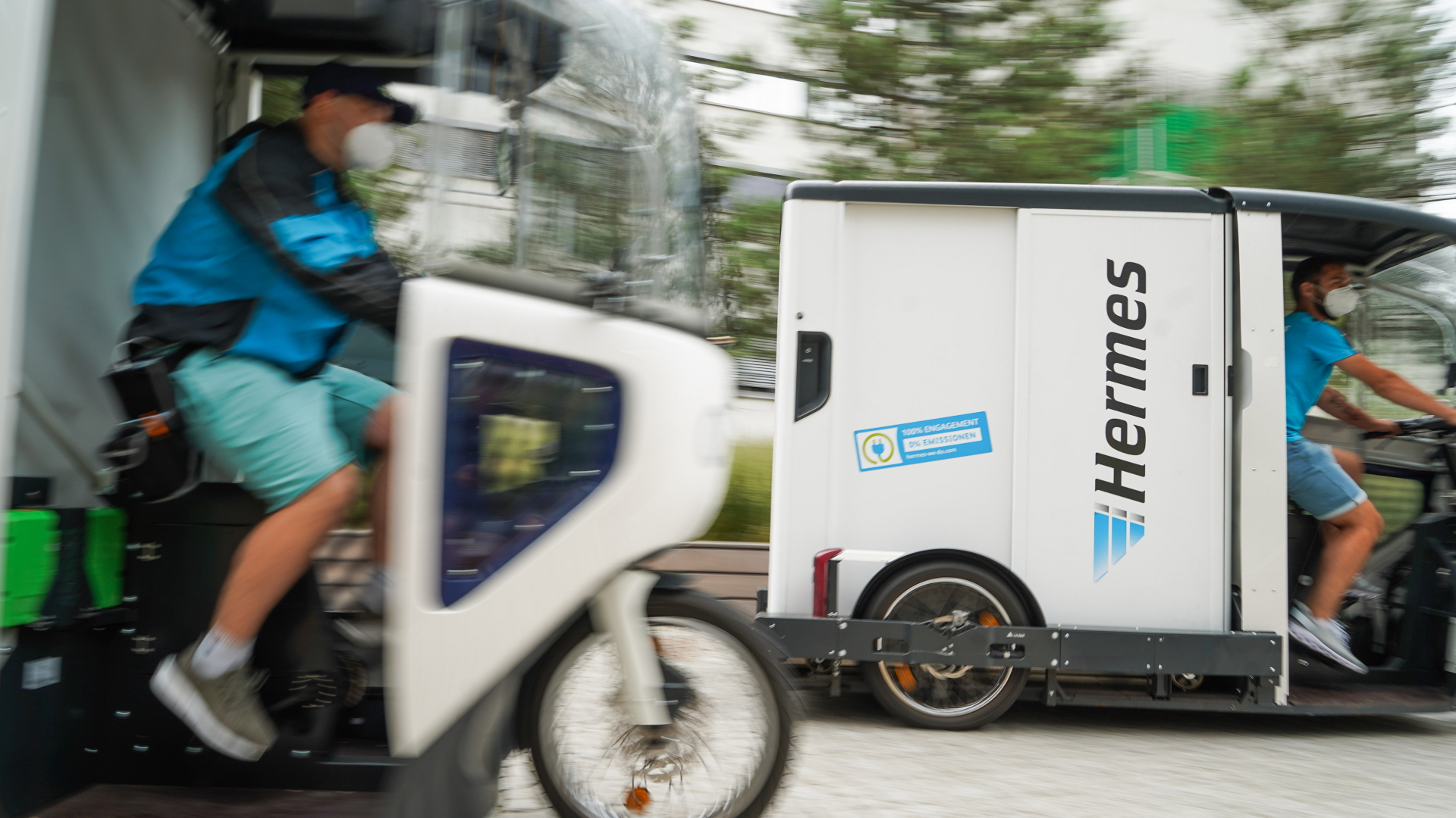 Elektrische Lastenräder vom Paketdienstleister Hermes.  | dpa