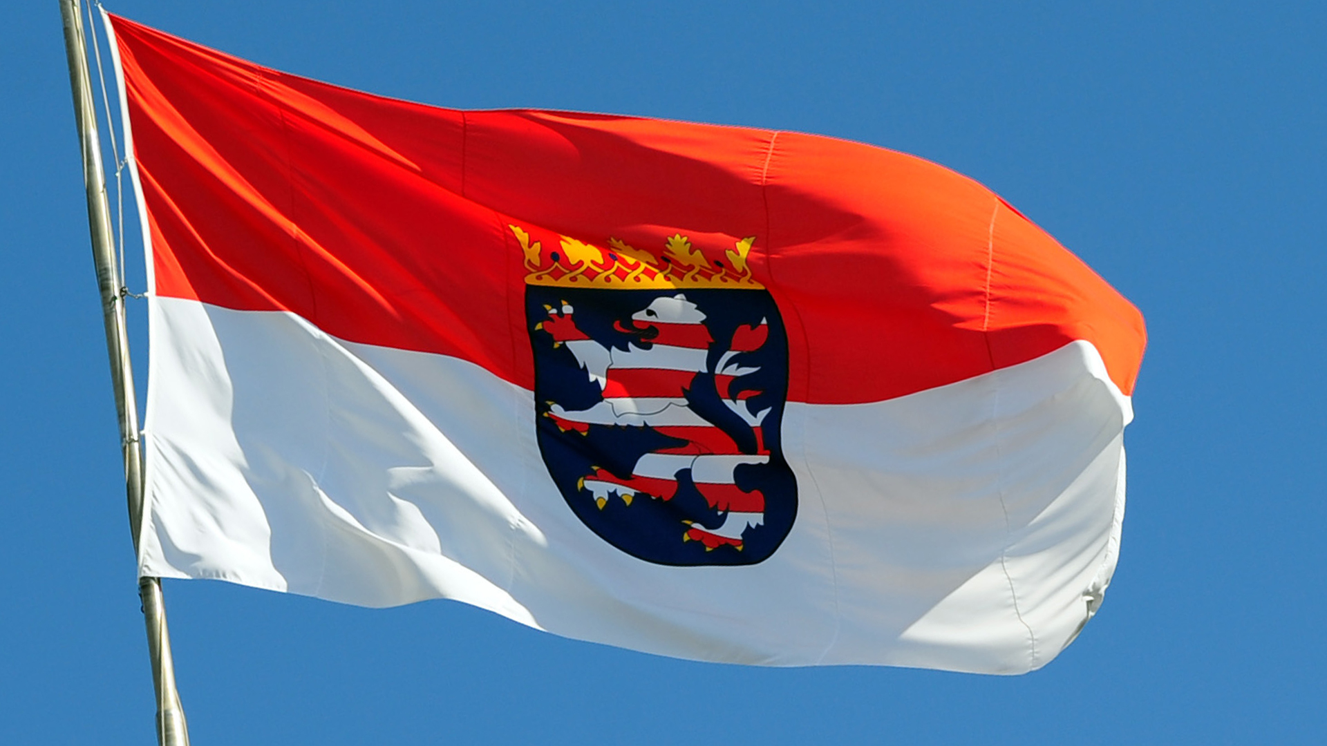 Fahne des Bundeslandes Hessen | picture alliance / dpa