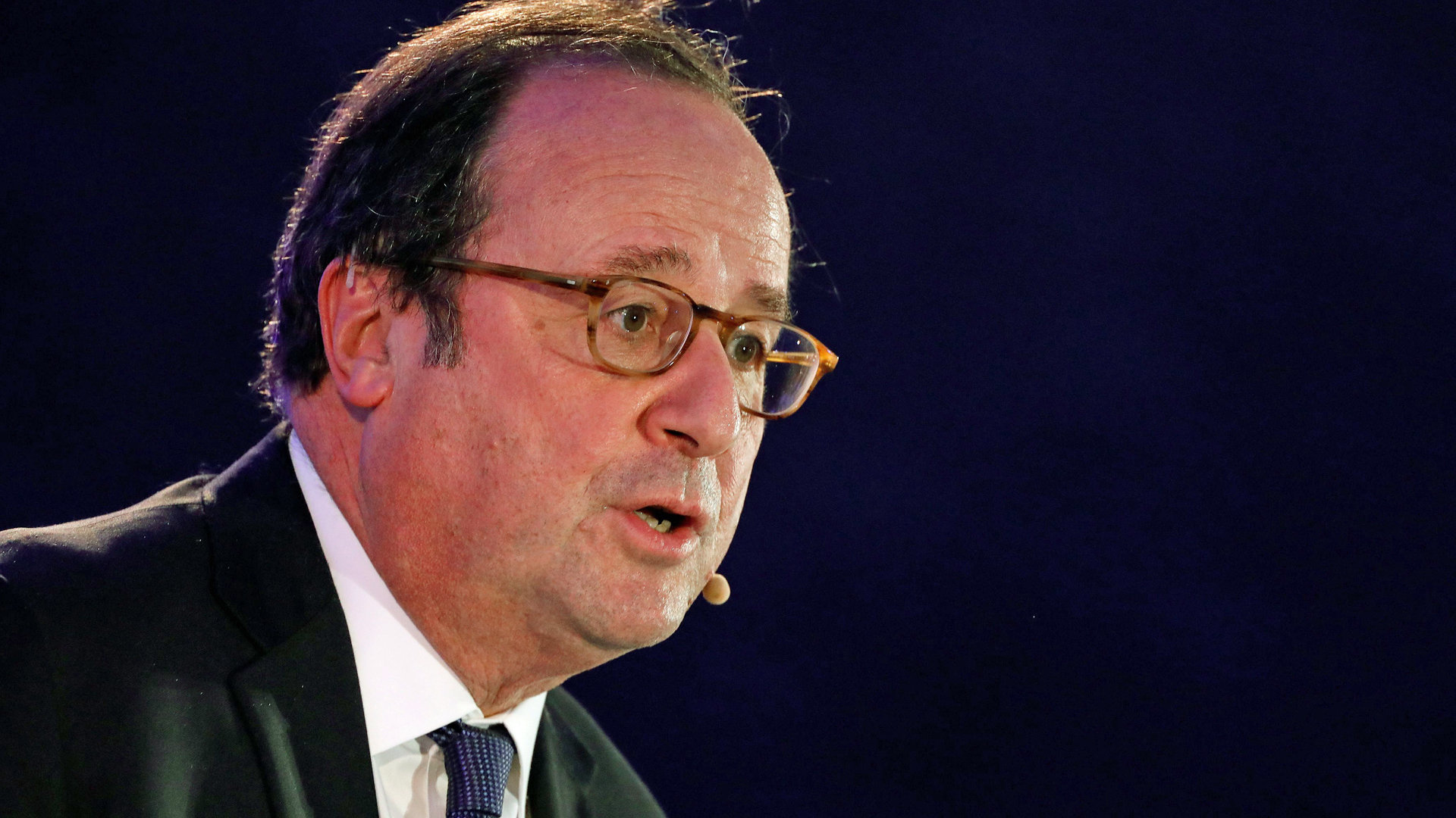 Frankreichs Ex-Präsident Hollande spricht bei einer Rede | AFP