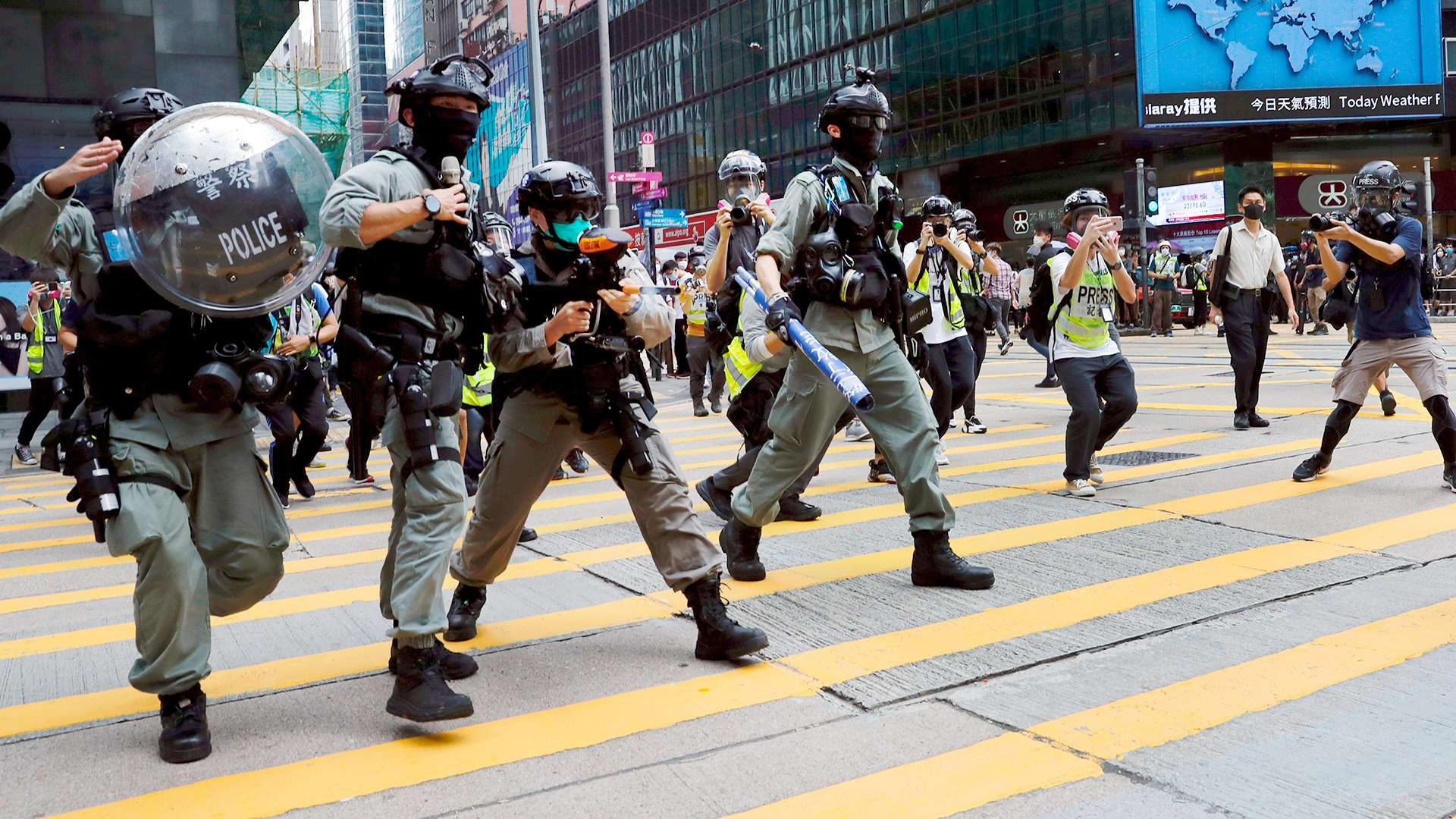 https://www.tagesschau.de/multimedia/bilder/hongkong-proteste-polizei-109~_v-modPremiumHalb.jpg