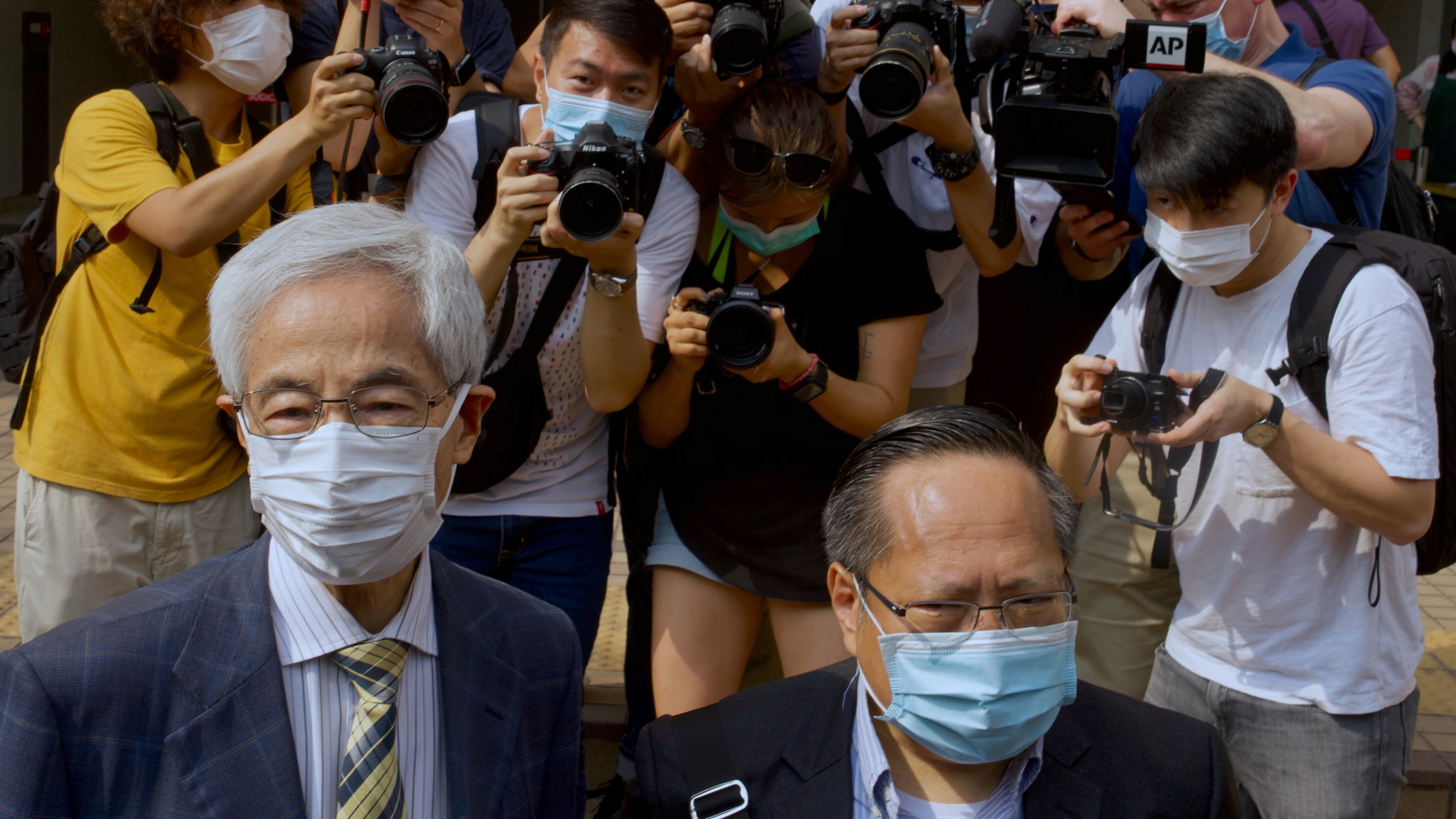 Der pro-demokratische Rechtsanwalt Martin Lee (links) kommt vor einem Gericht in Hongkong an.  | dpa