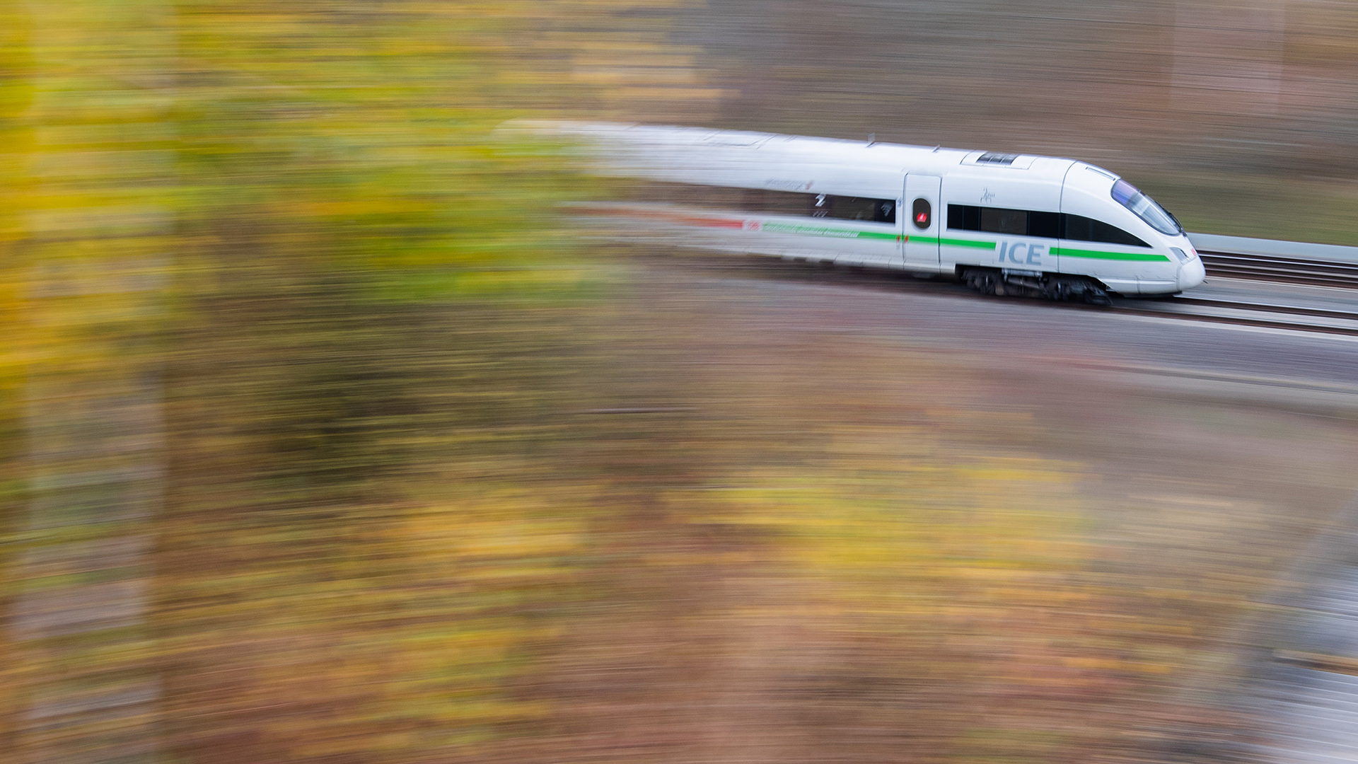 Bahn wants to convince customers with more Sprinter trains thumbnail