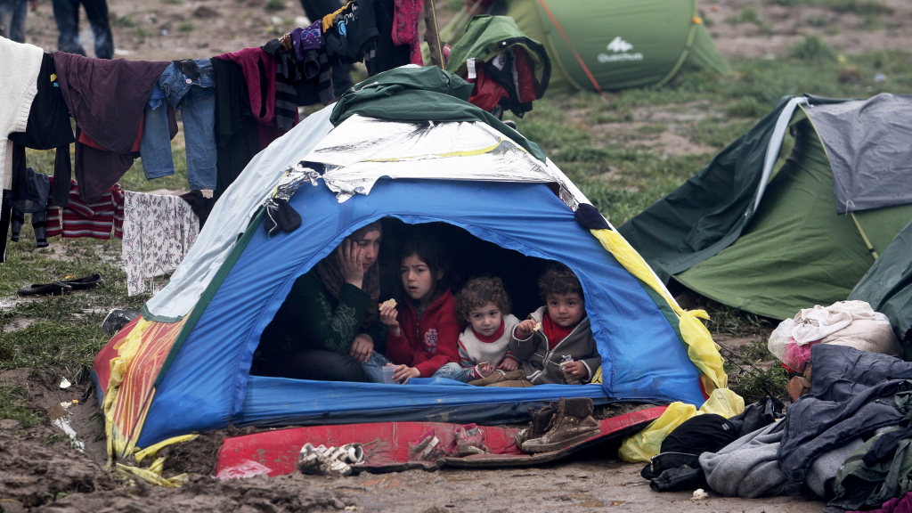 Flüchtlinge an der griechisch-mazedonischen Grenze nahe Idomeni | null