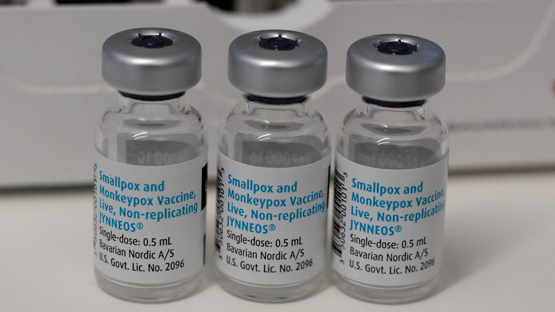 Leere Ampullen des Impfstoffes von Bavarian Nordic (Imvanex /Jynneos) gegen Affenpocken. | dpa