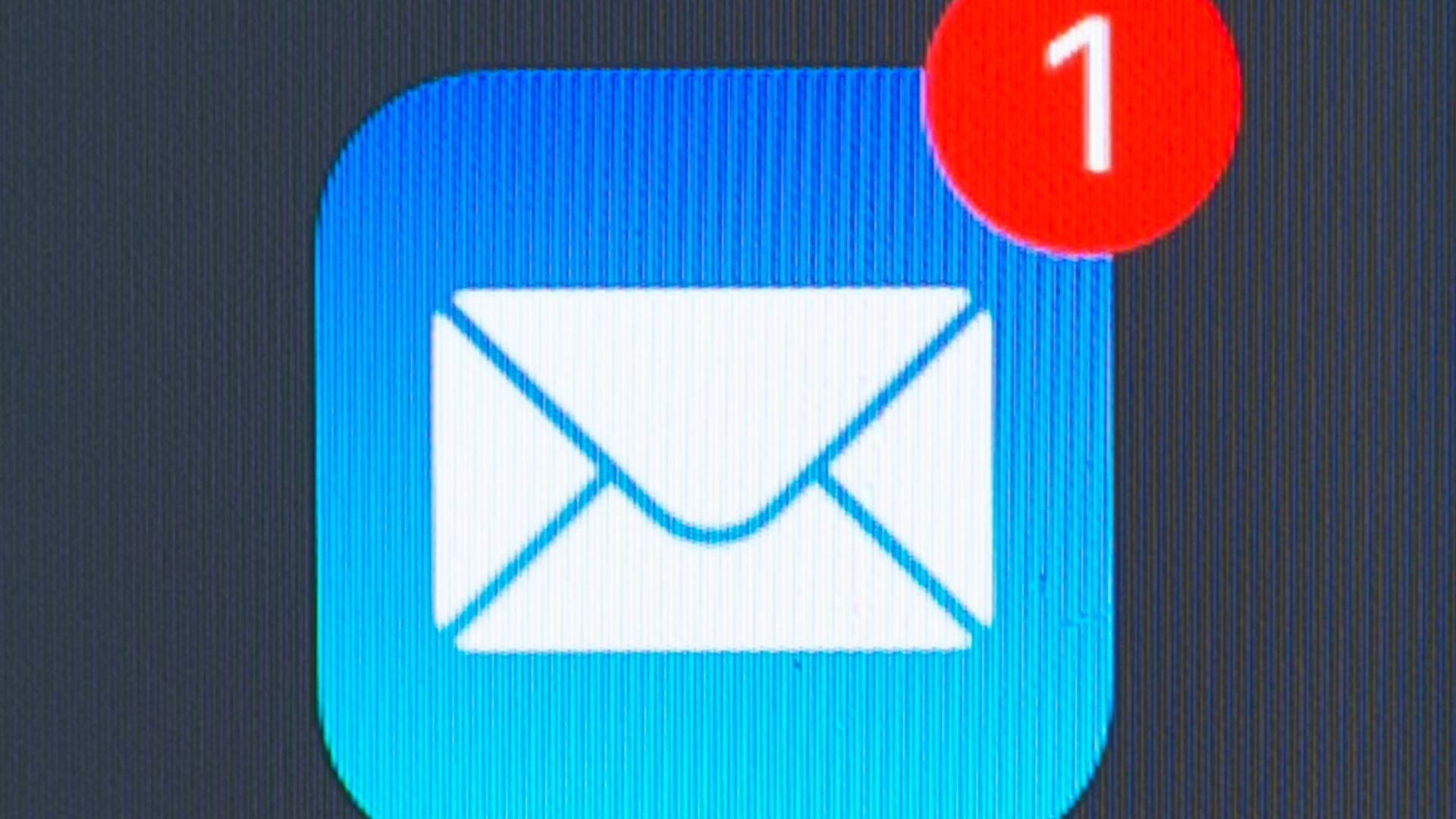 Anzeige einer neuen E-Mail in einem Mailprogramm | dpa